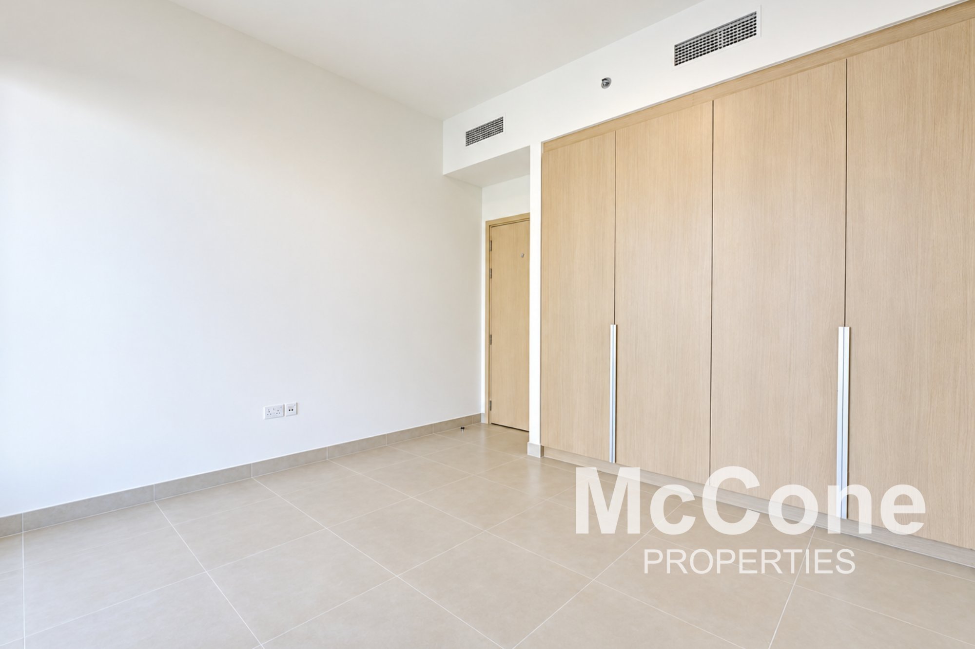 3 Bedroom Apartment for Rent in Seagate Building 3, Mina Rashid — photo 3 of 12