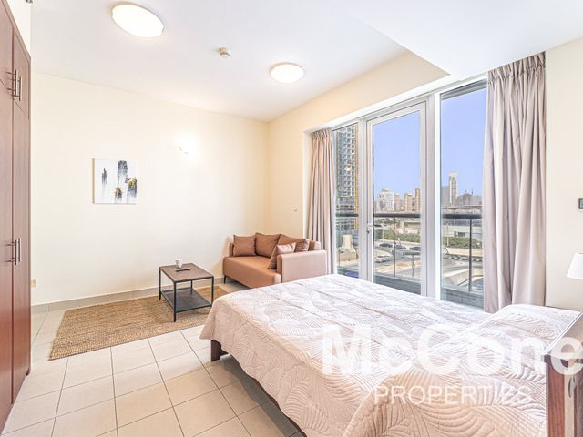 Studio Apartment for Rent in Cricket Tower, Dubai Sports City