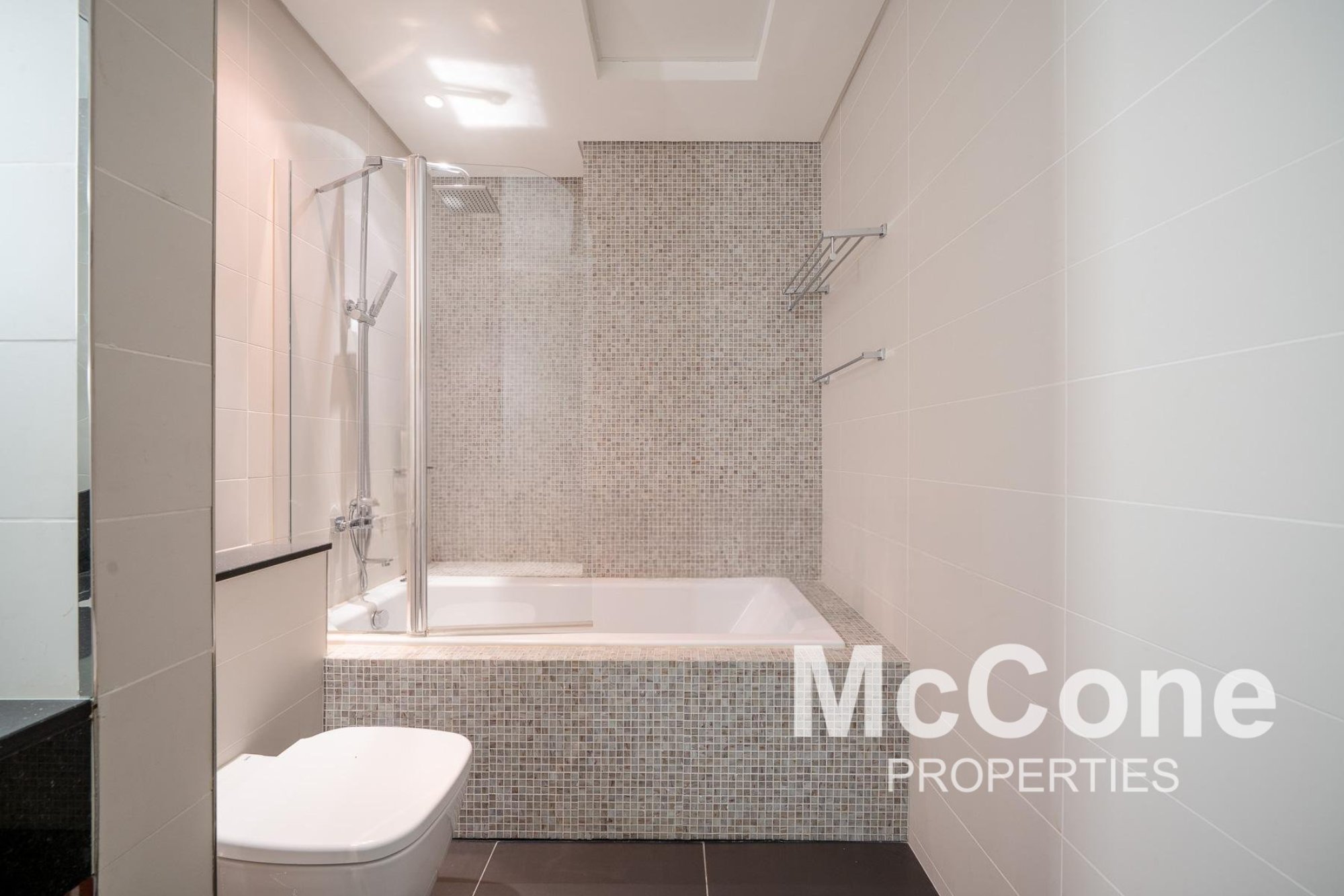 2 Bedroom Duplex for Rent in Central Park Residential Tower, DIFC — photograph 15 of 26