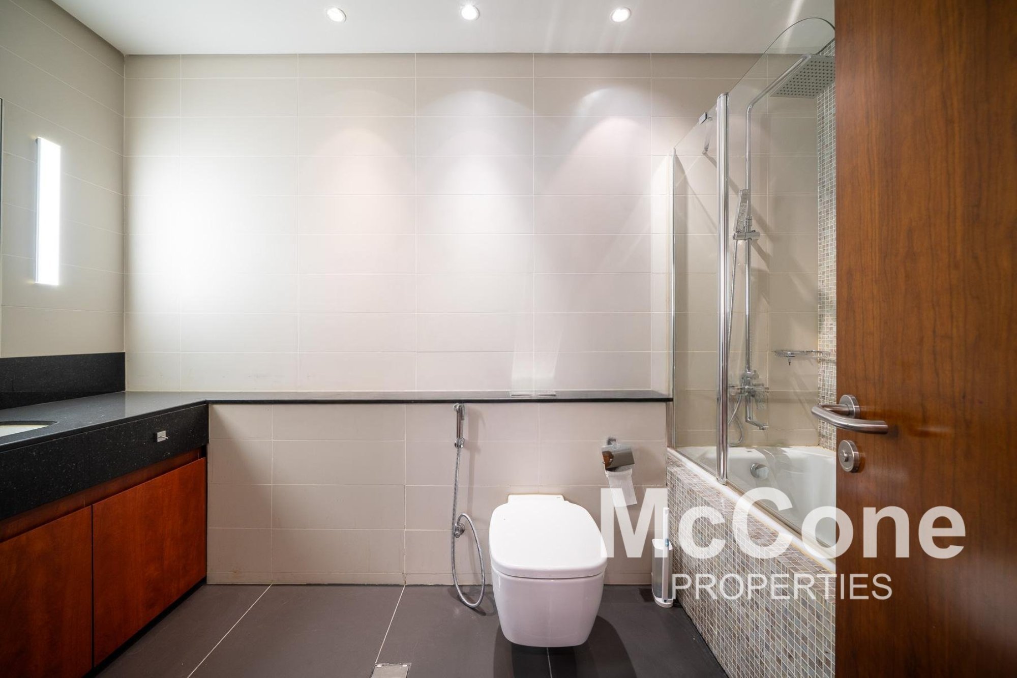 2 Bedroom Duplex for Rent in Central Park Residential Tower, DIFC — photograph 16 of 26