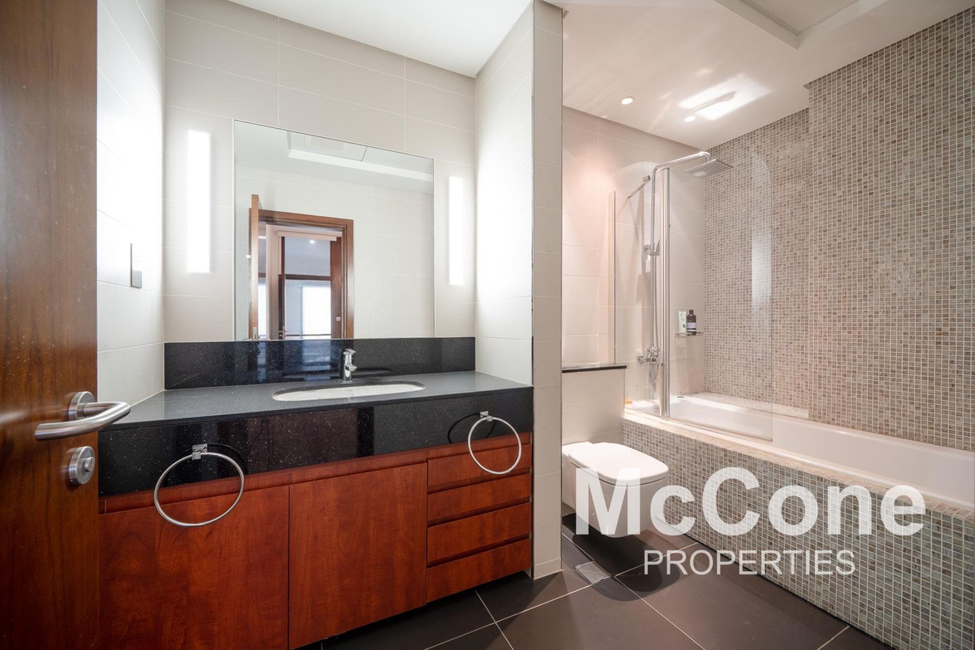 2 Bedroom Duplex for Rent in Central Park Residential Tower, DIFC — photograph 18 of 26
