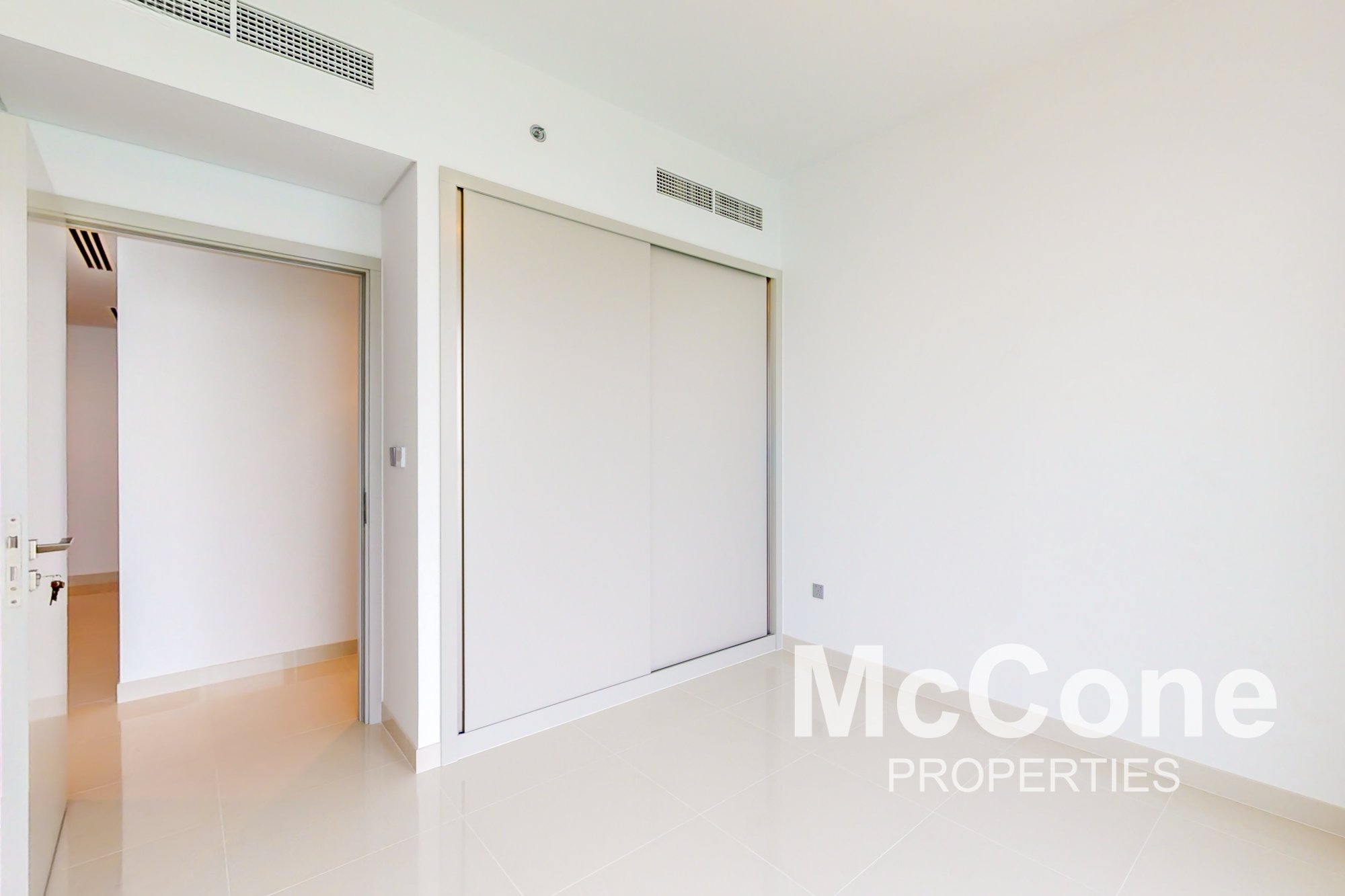 2 Bedroom Apartment for Rent in Beach Isle Tower 1, Dubai Harbour — photo 7 of 14