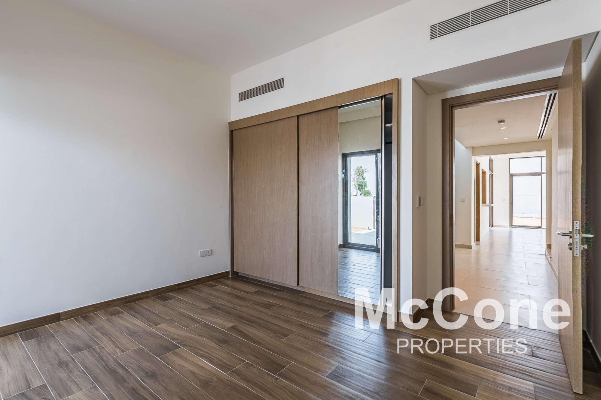4 Bedroom Villa for Rent in Tilal Al Furjan, Al Furjan — photograph 10 of 22