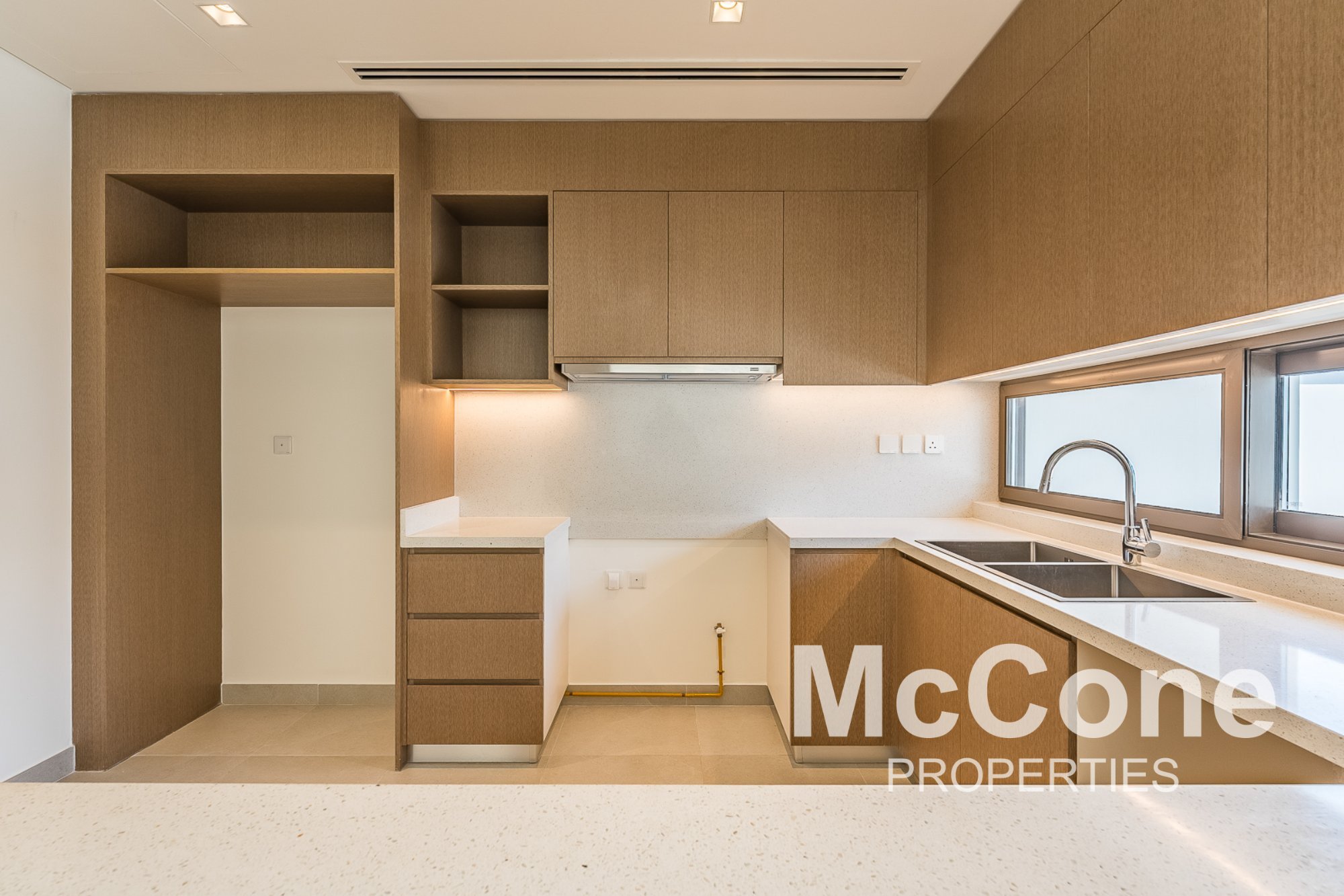 4 Bedroom Villa for Rent in Tilal Al Furjan, Al Furjan — photo 4 of 22