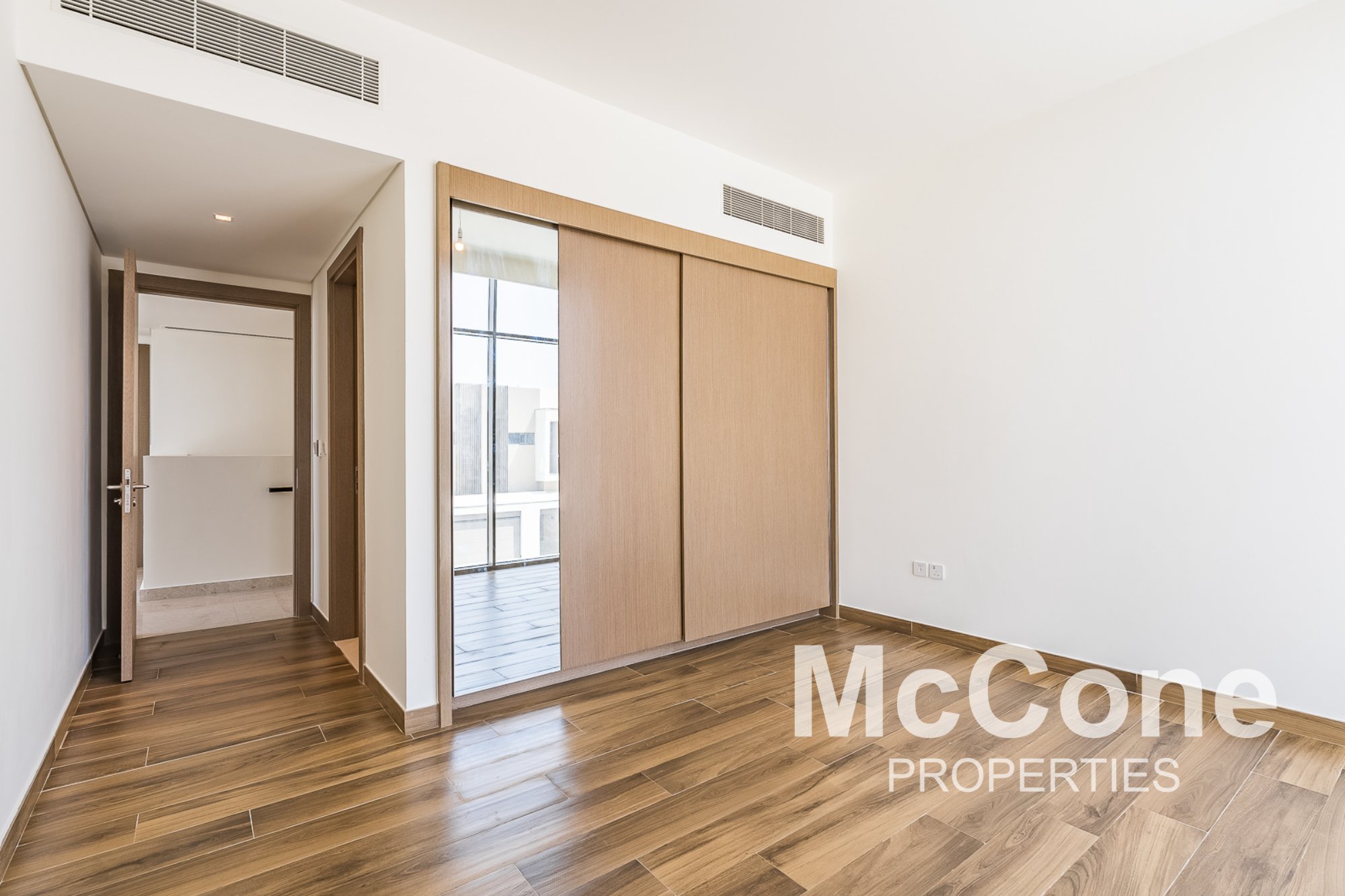4 Bedroom Villa for Rent in Tilal Al Furjan, Al Furjan — photograph 15 of 22