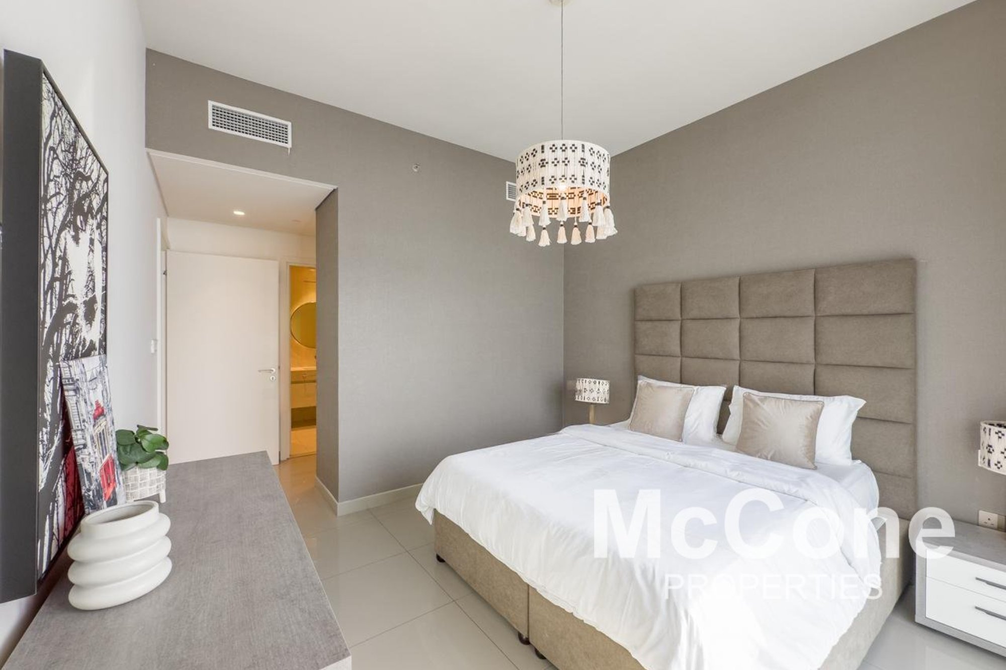 2 Bedroom Apartment for Rent in Beach Vista Tower 1, Dubai Harbour — photograph 22 of 29