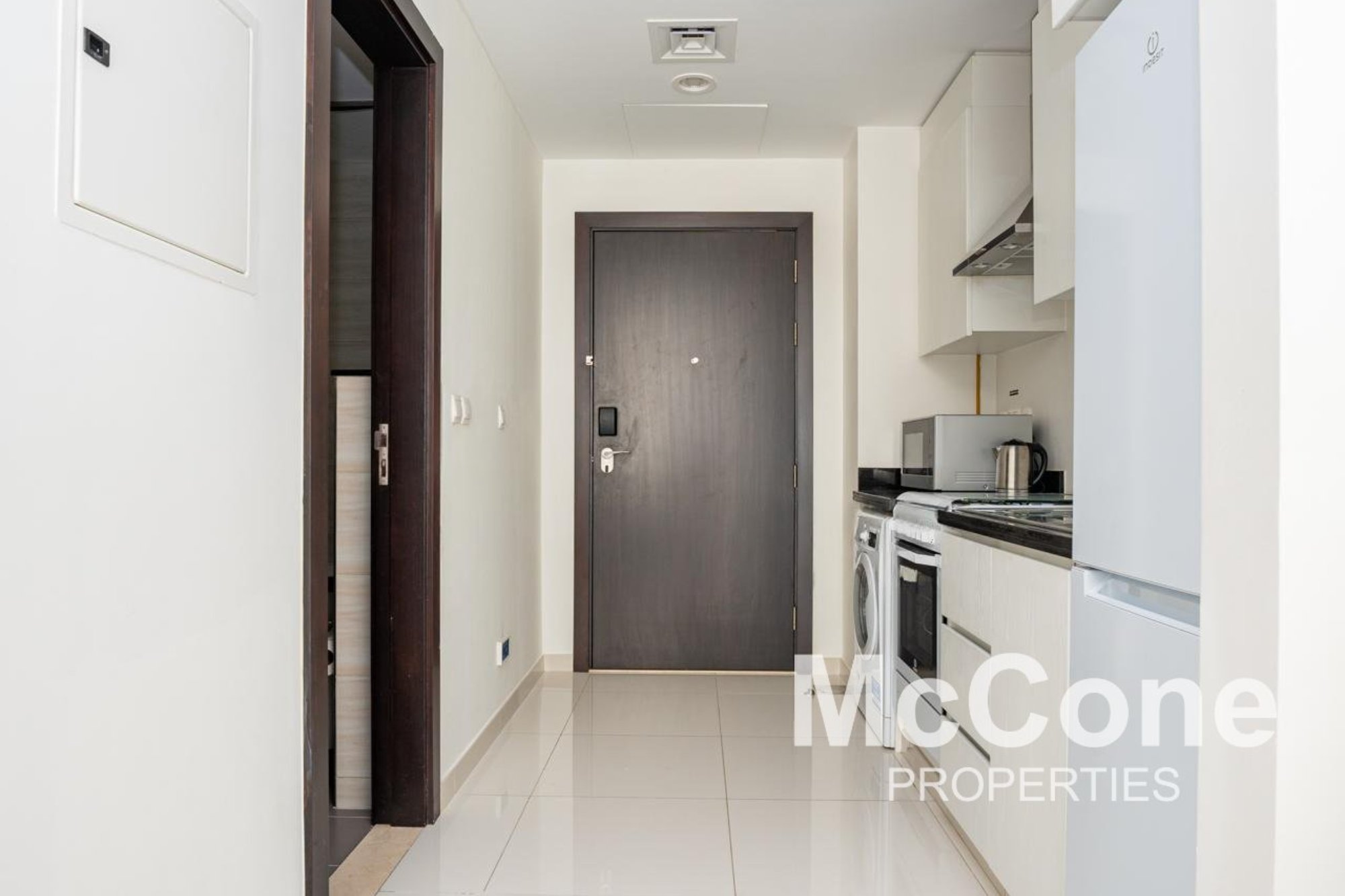Studio Apartment for Rent in Celestia A, Dubai South (Dubai World Central) — photograph 12 of 25