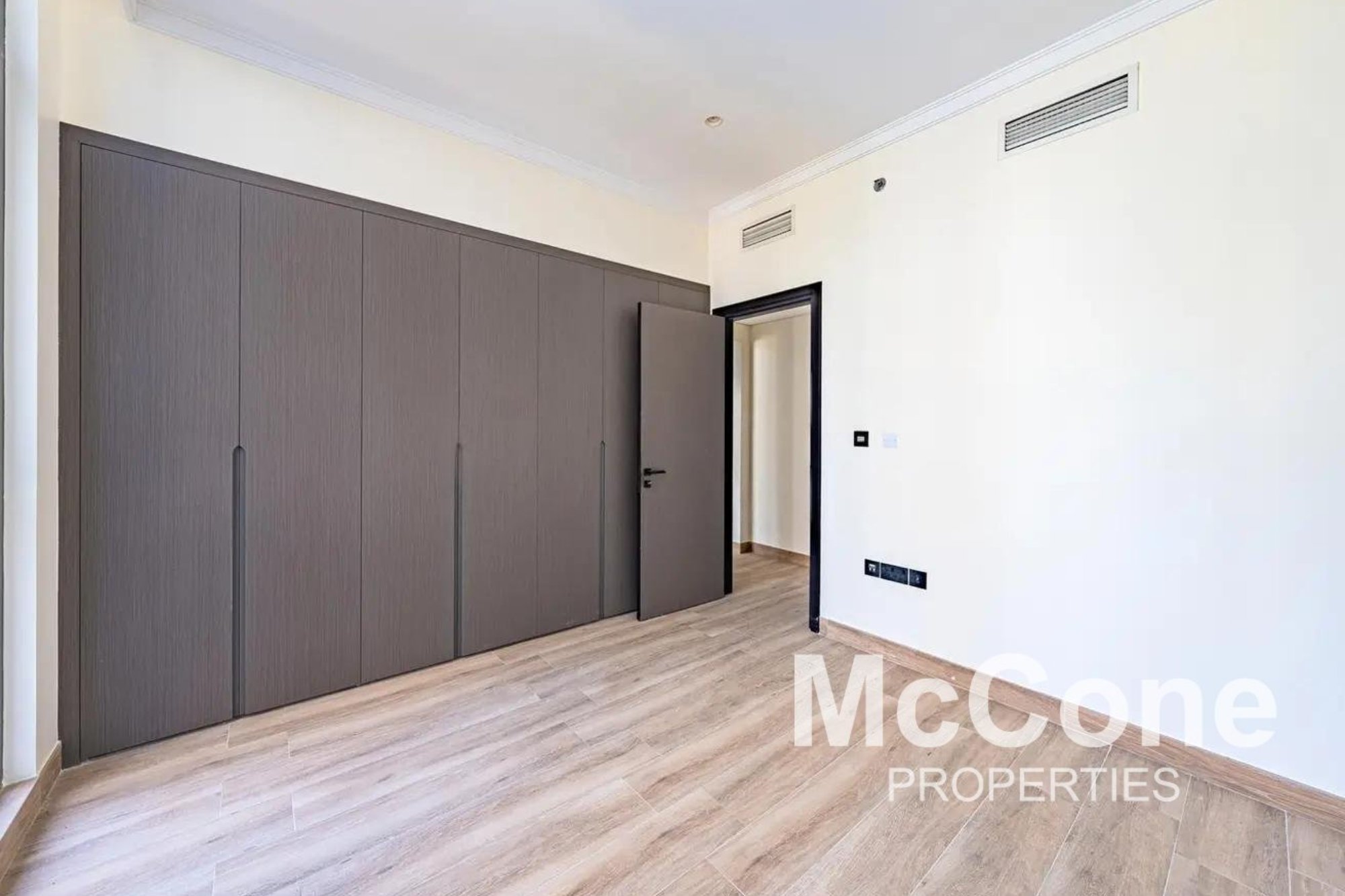 1 Bedroom Apartment for Rent in Chaimaa Avenue 1, Jumeirah Village Circle — photo 4 of 10