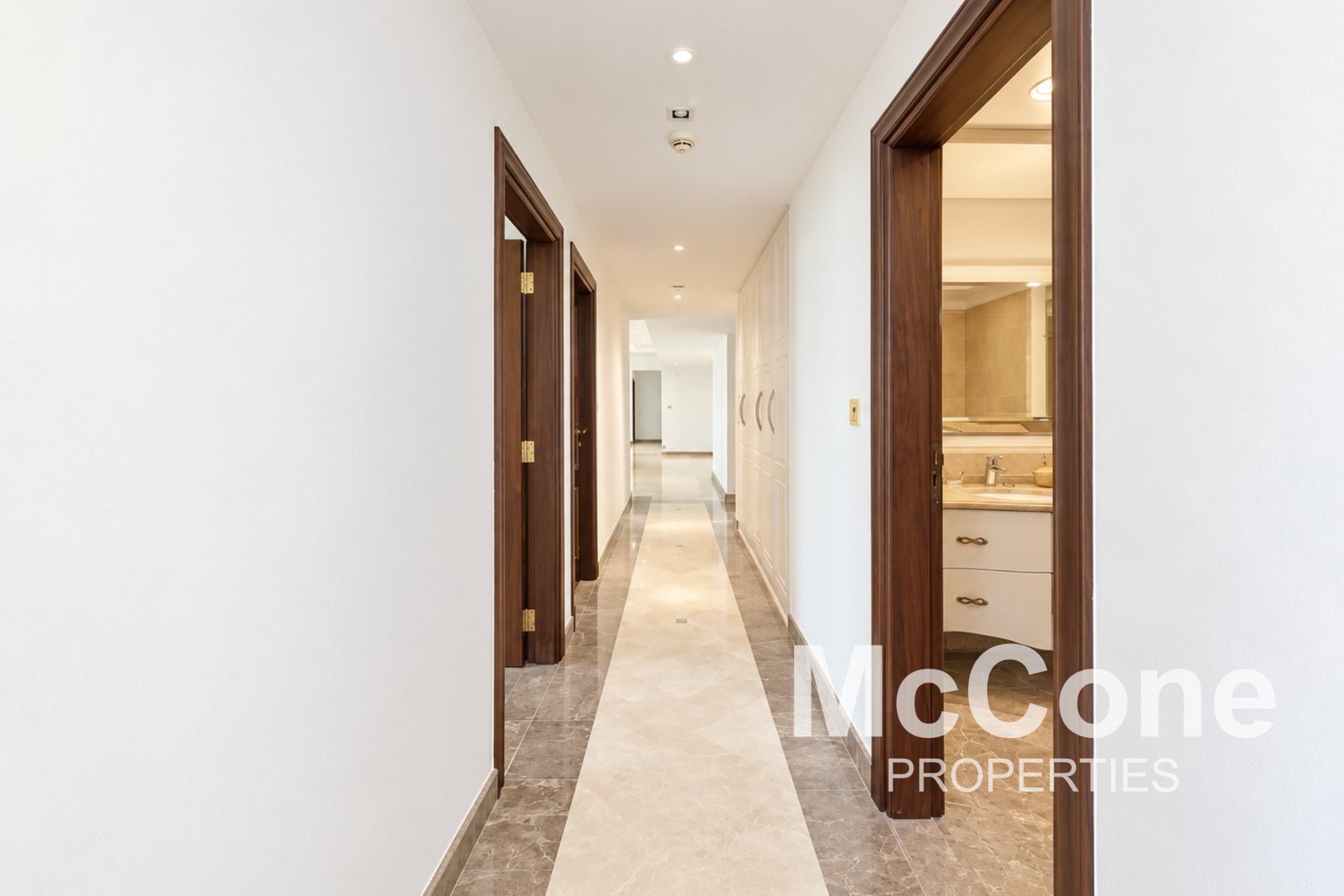 4 Bedroom Apartment for Rent in Sadaf 4, Jumeirah Beach Residence — photograph 11 of 18