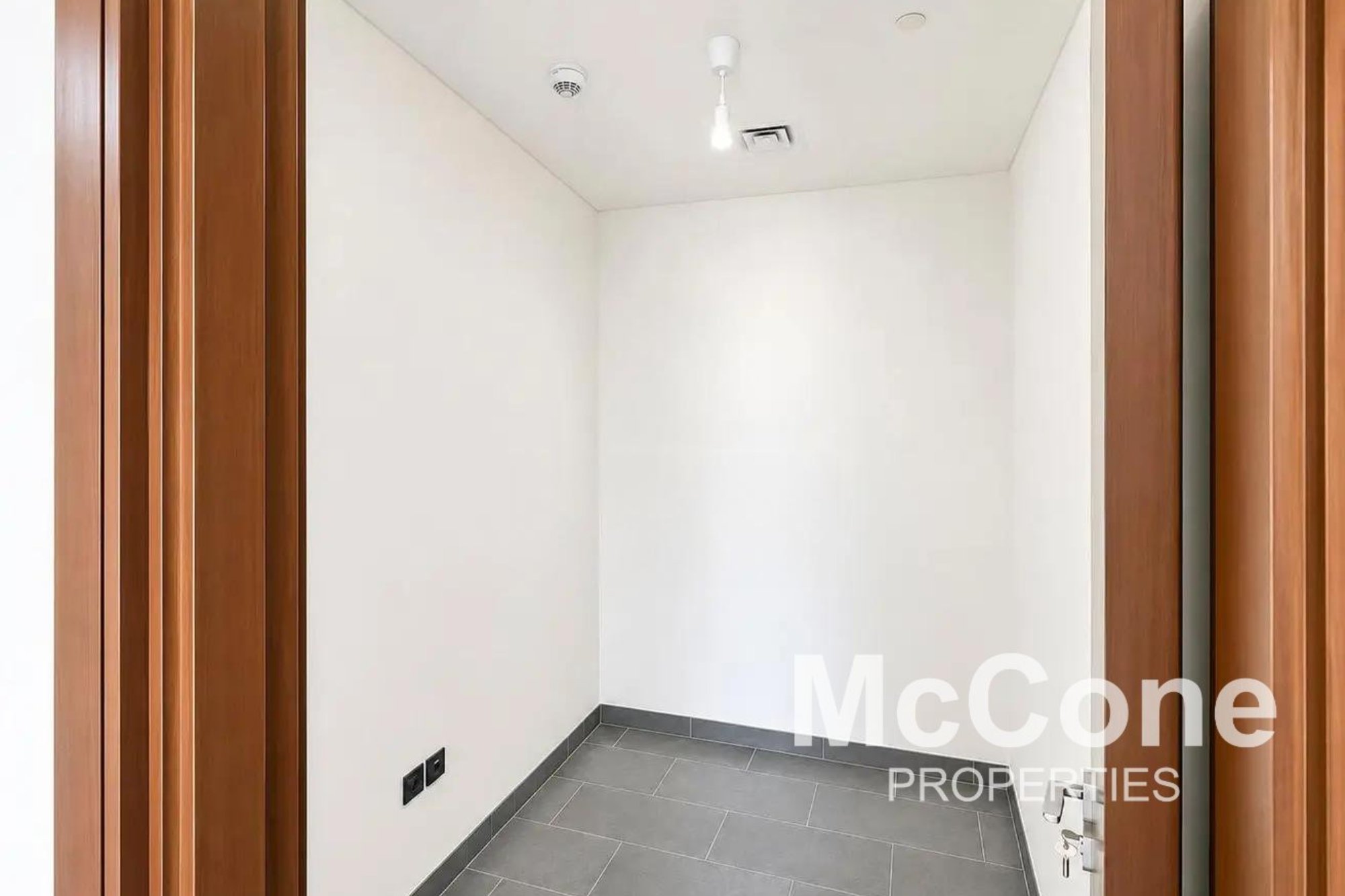 2 Bedroom Apartment for Sale in The Crest Tower C, Mohammed Bin Rashid City — photo 5 of 16