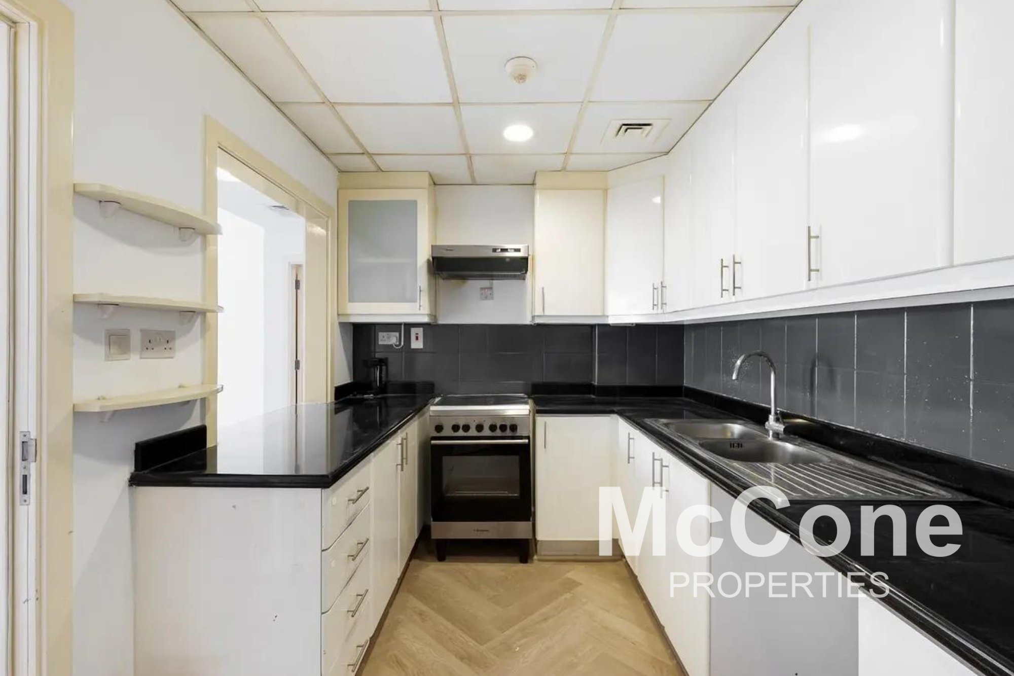 2 Bedroom Apartment for Rent in Shams 2, Jumeirah Beach Residence — photo 5 of 11