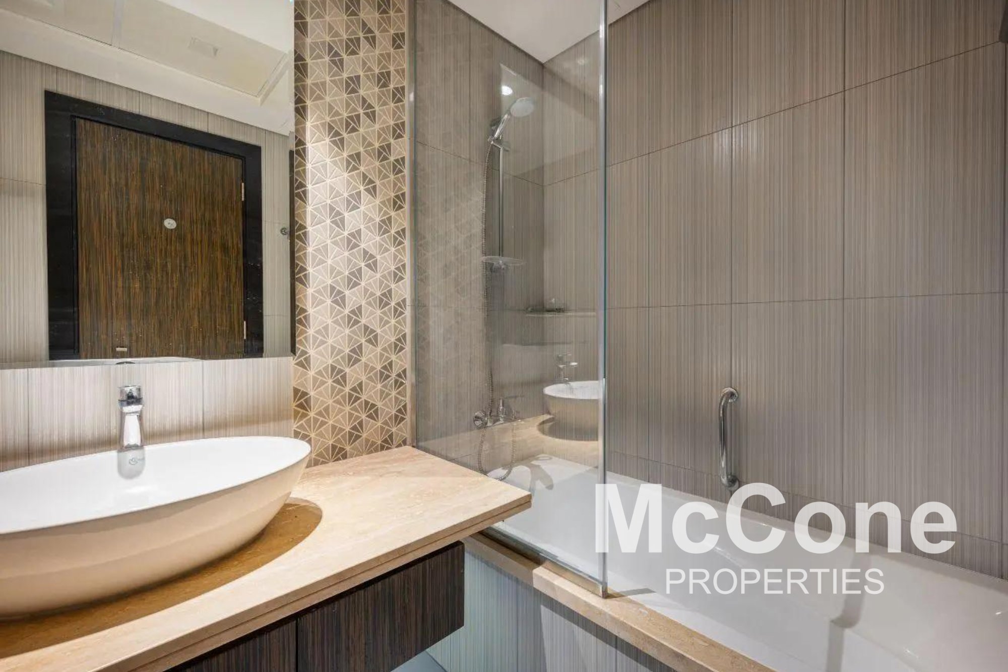3 Bedroom Apartment for Rent in Golf Veduta Hotel Apartments A, Damac Hills — photo 8 of 11