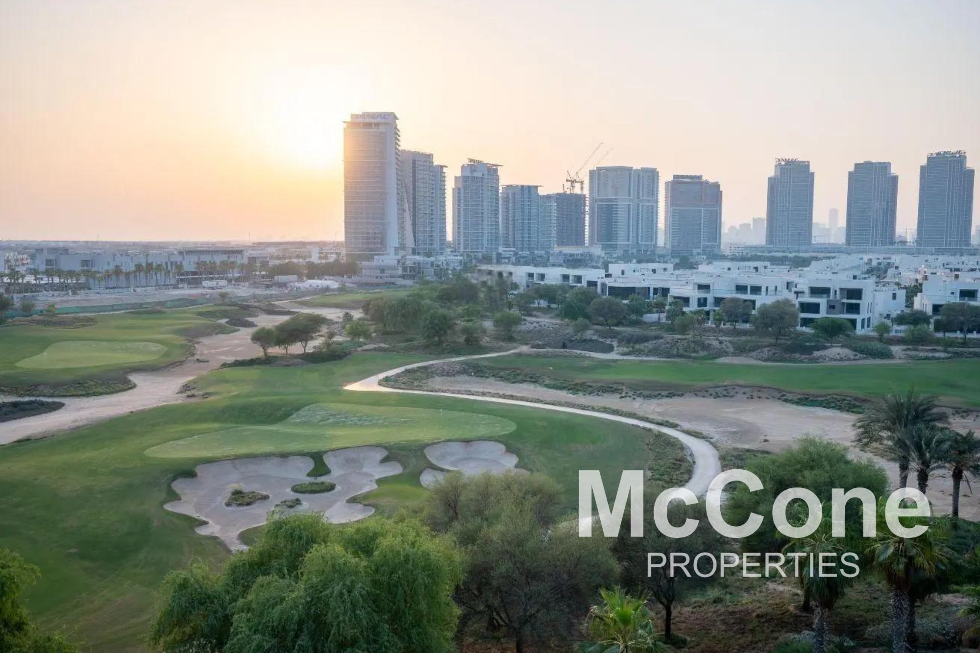 3 Bedroom Apartment for Rent in Golf Veduta Hotel Apartments A, Damac Hills — photograph 10 of 11