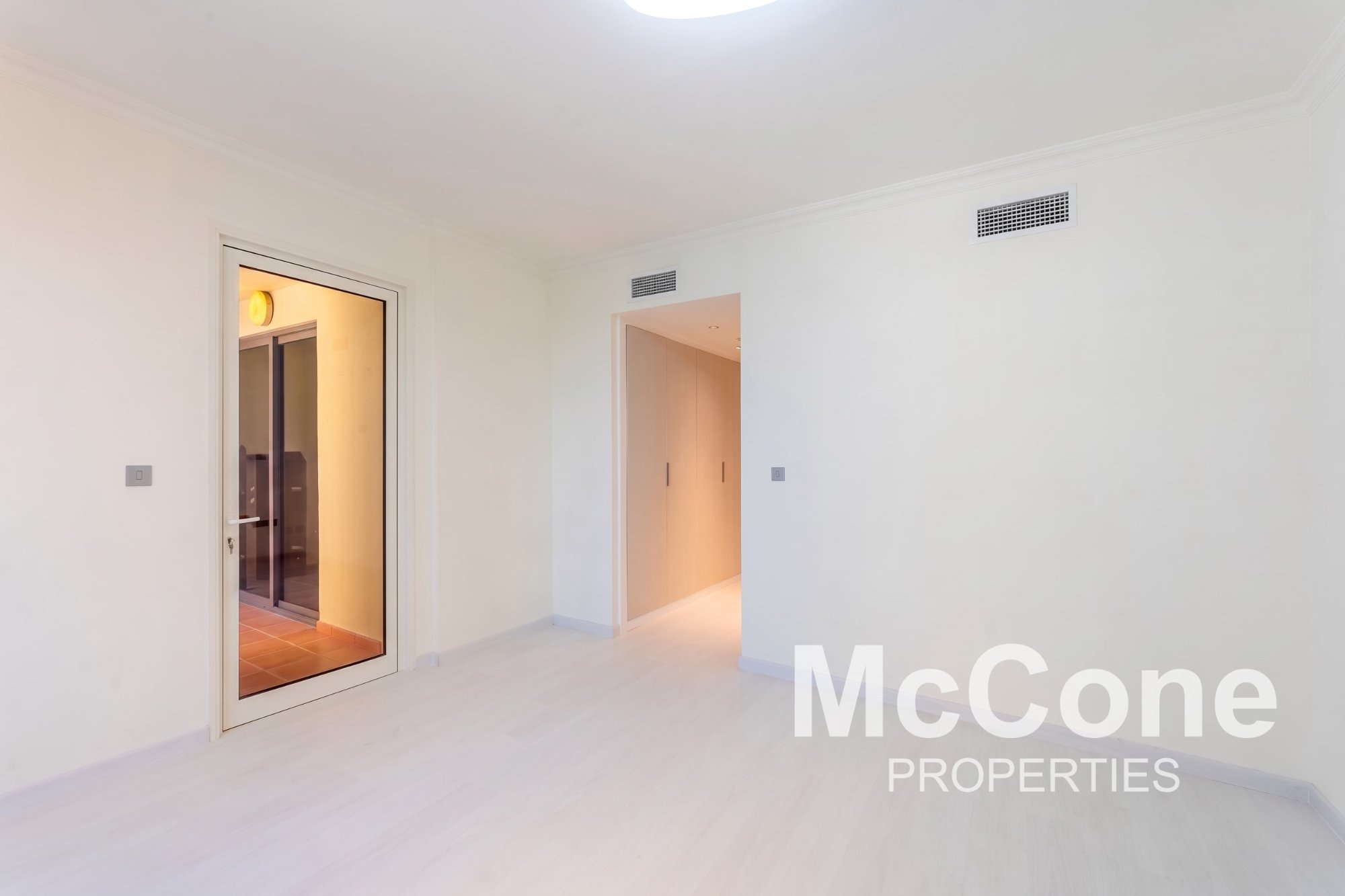 2 Bedroom Apartment for Rent in Murjan 3, Jumeirah Beach Residence — photo 6 of 19