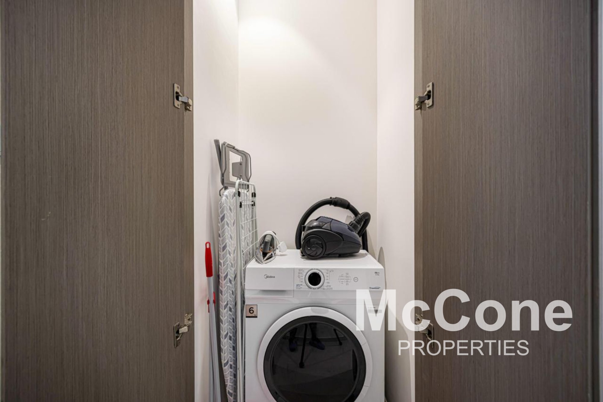2 Bedroom Apartment for Rent in Grande, Downtown Dubai — photograph 10 of 23