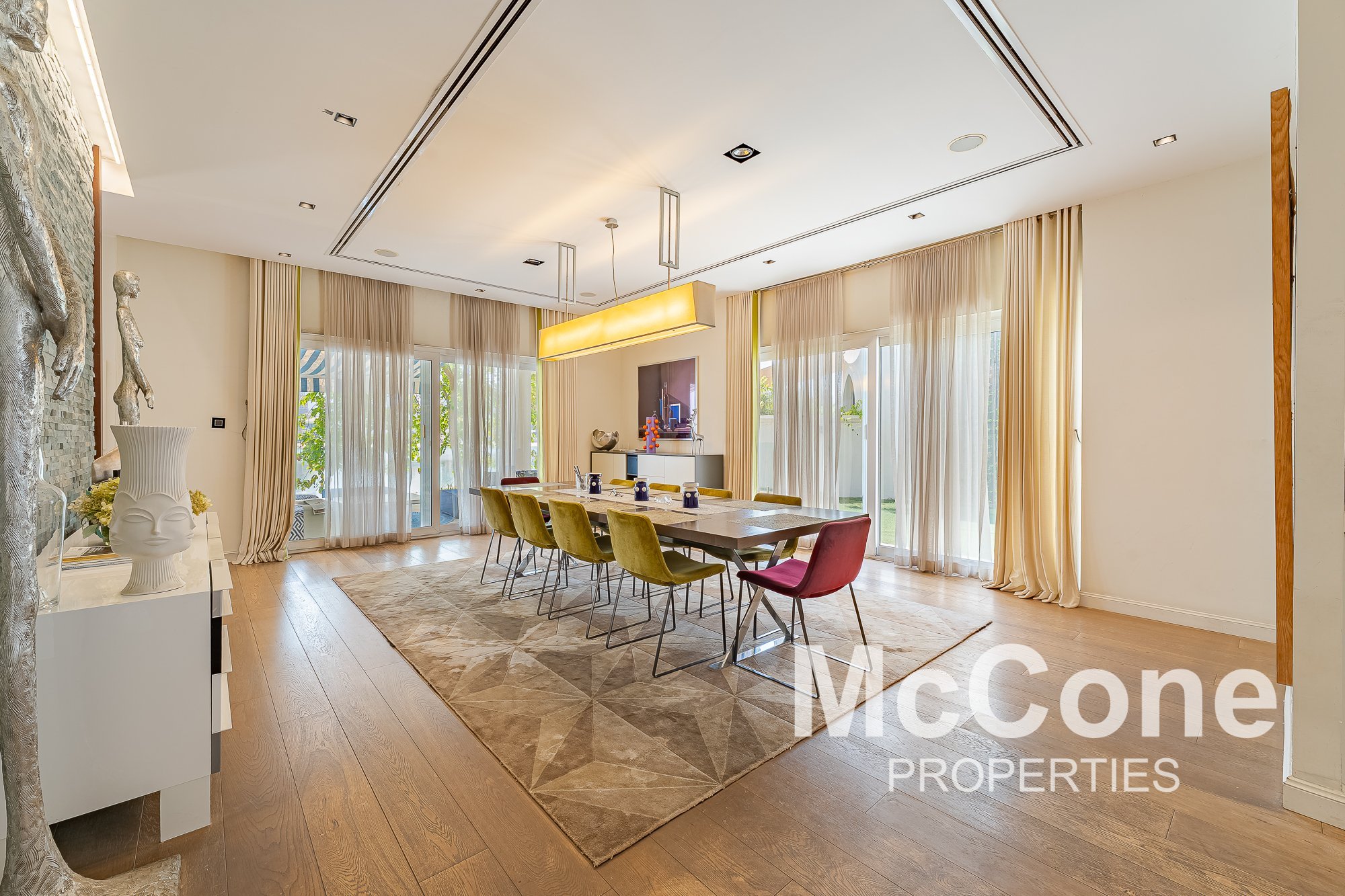 4 Bedroom Villa for Sale in Palm Jumeirah Frond B, Palm Jumeirah — photo 4 of 10