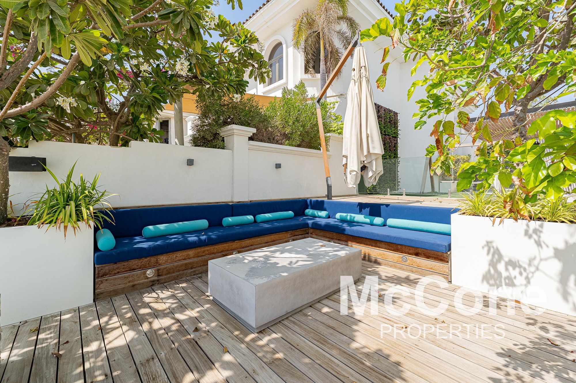 4 Bedroom Villa for Sale in Palm Jumeirah Frond B, Palm Jumeirah — photo 2 of 10