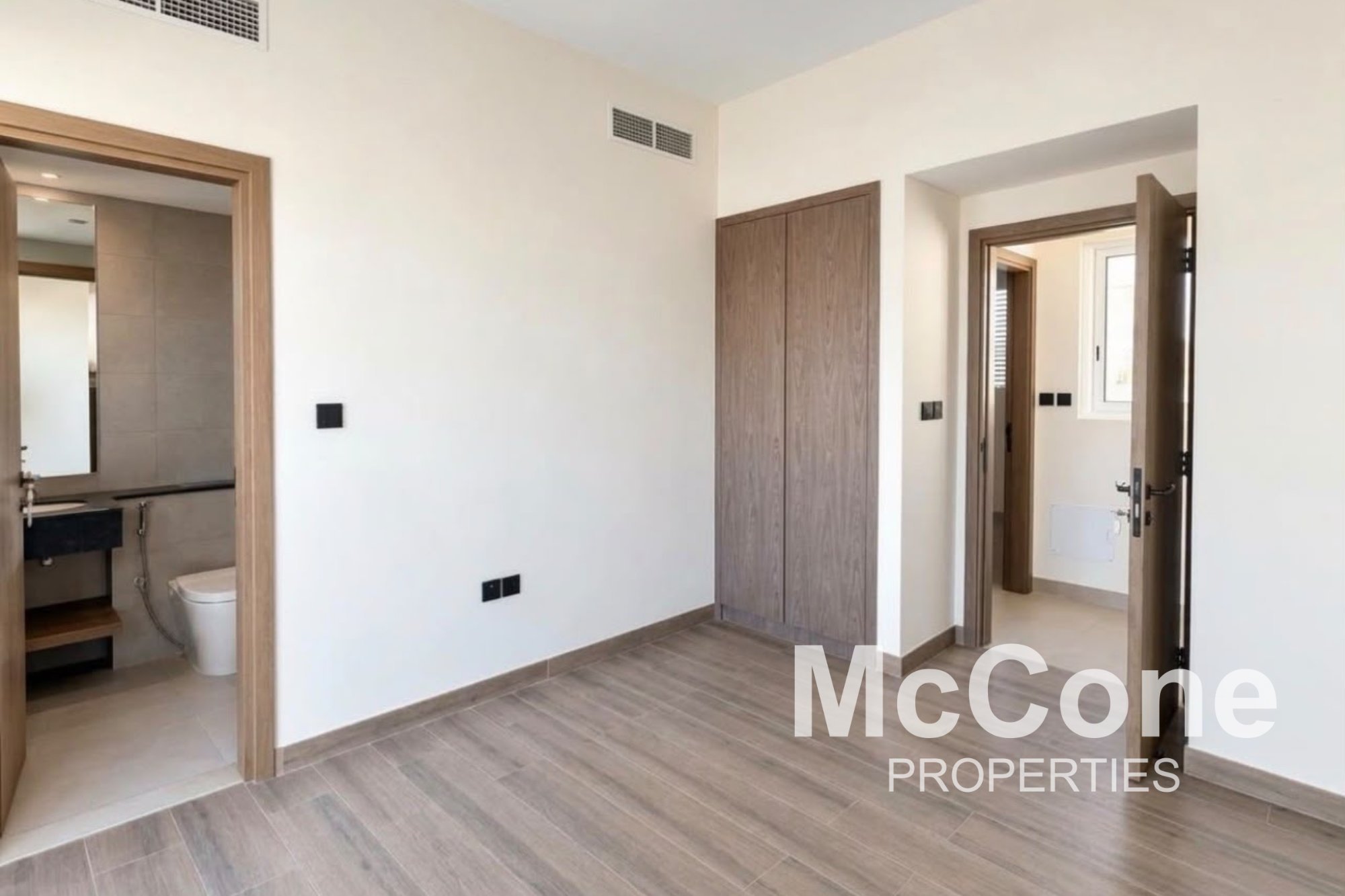 4 Bedroom Townhouse for Sale in Nice, Damac Lagoons — photograph 11 of 13