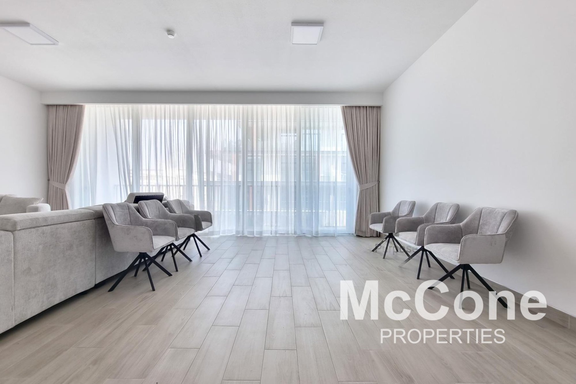 3 Bedroom Apartment for Rent in Luma 22 East Tower, Jumeirah Village Circle — photo 2 of 28