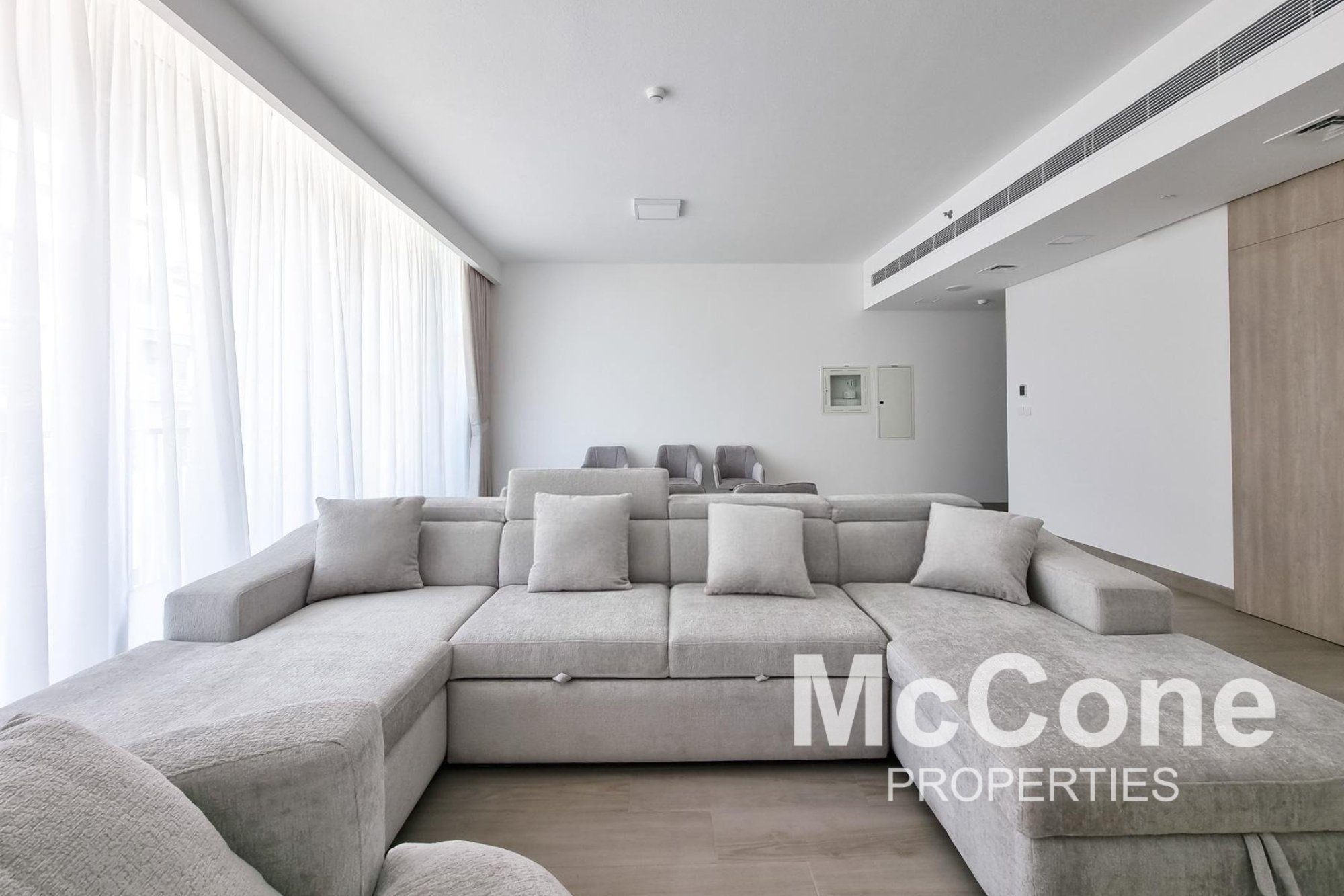 3 Bedroom Apartment for Rent in Luma 22 East Tower, Jumeirah Village Circle — photo 5 of 28