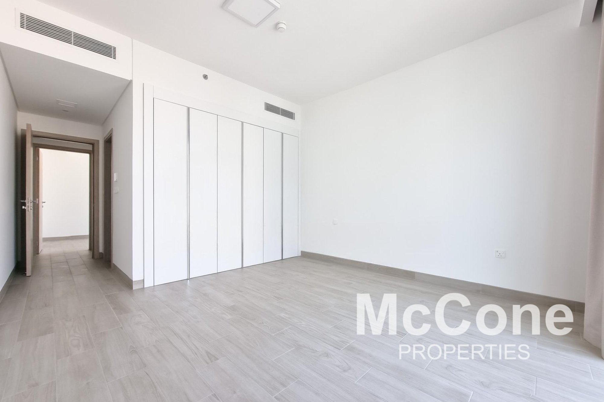 3 Bedroom Apartment for Rent in Luma 22 East Tower, Jumeirah Village Circle — photograph 15 of 28