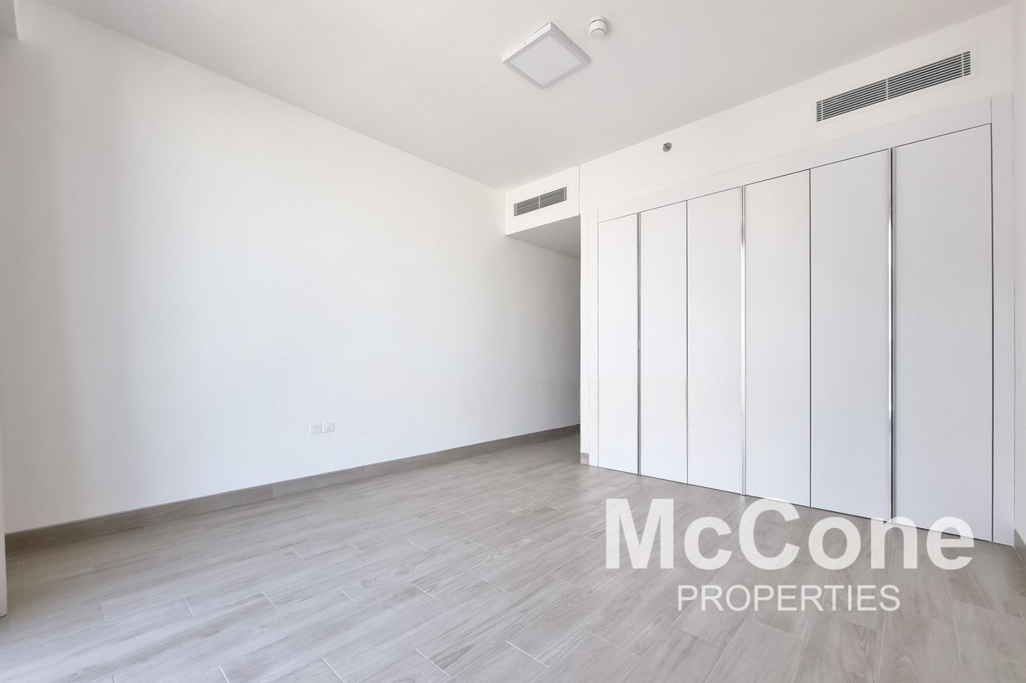 3 Bedroom Apartment for Rent in Luma 22 East Tower, Jumeirah Village Circle — photograph 16 of 28