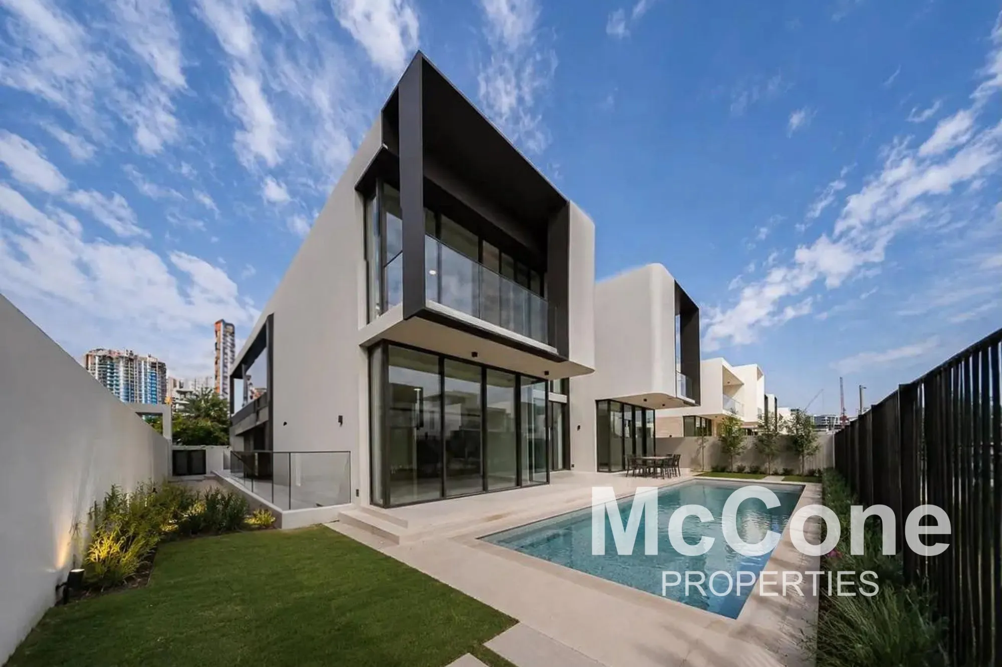 Address Hillcrest, Dubai