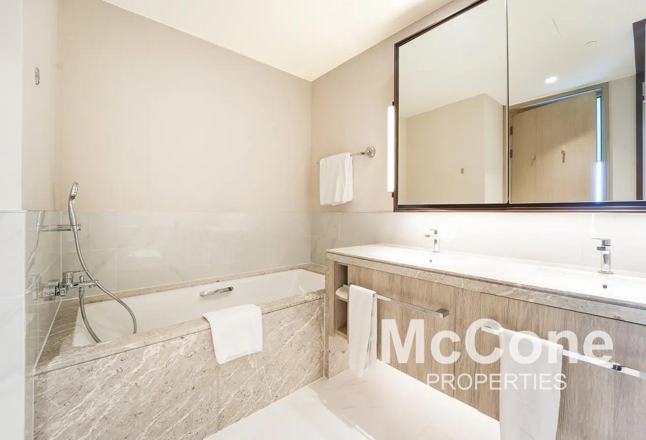 2 Bedroom Apartment for Rent in Address Harbour Point Tower 2, Dubai Creek Harbour (The Lagoons) — photograph 12 of 16