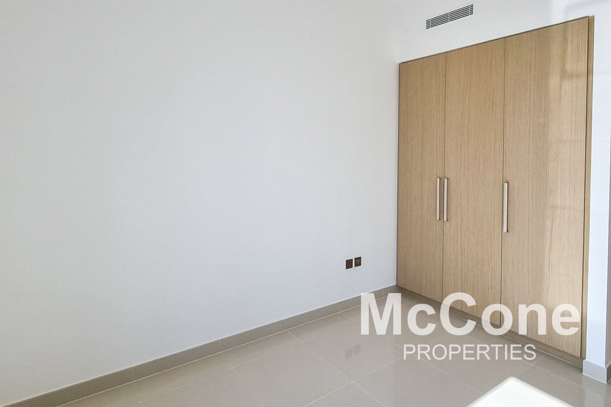 2 Bedroom Apartment for Sale in 17 Icon Bay, Dubai Creek Harbour (The Lagoons) — photo 4 of 13