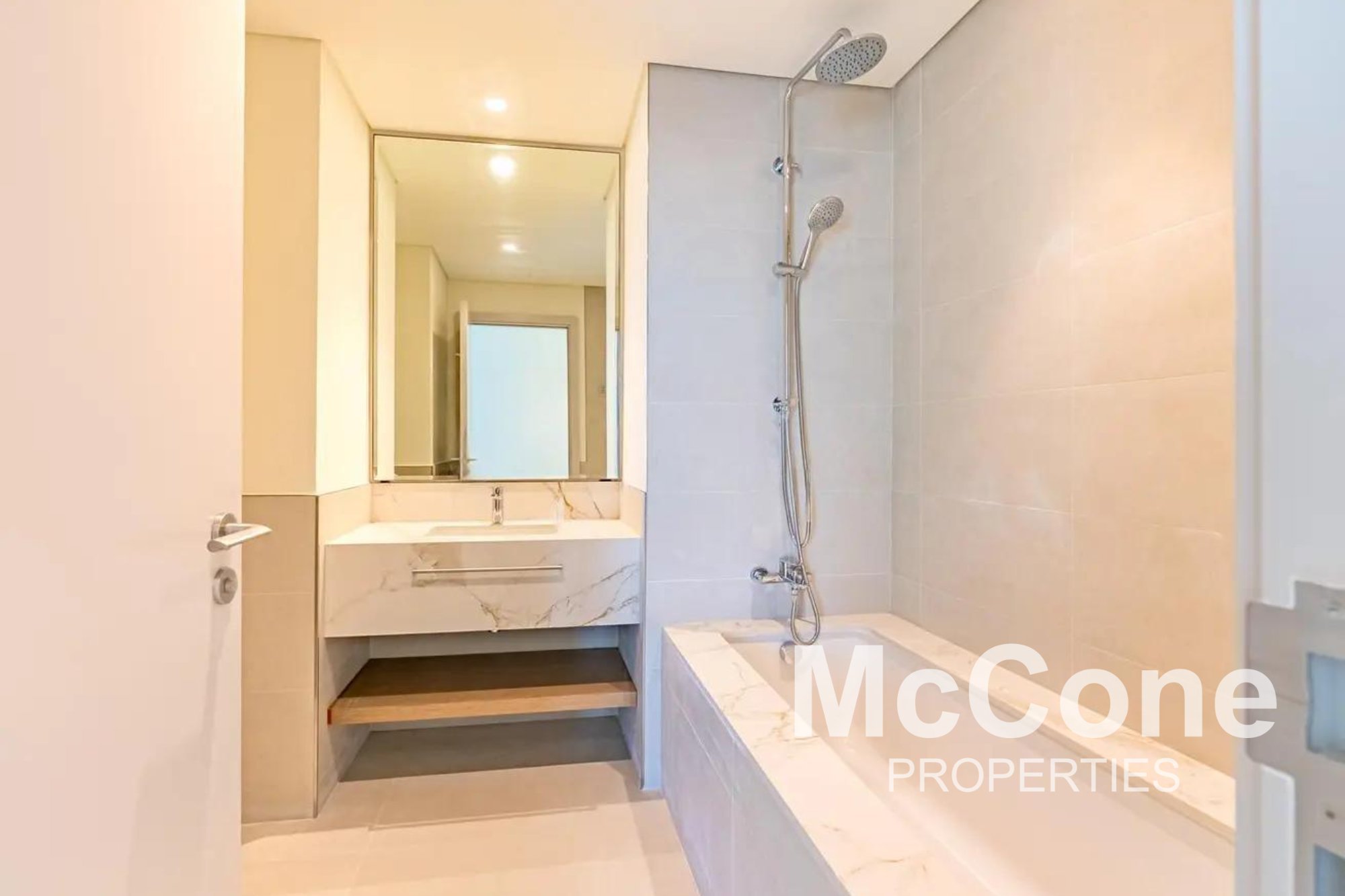 3 Bedroom Apartment for Rent in Beach Mansion Tower 1, Dubai Harbour — photograph 11 of 13