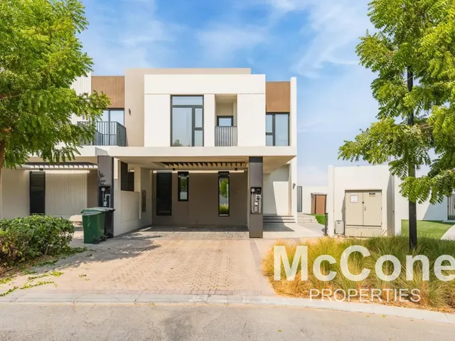 4 Bedroom Villa for Sale in Greenviews 2, Dubai South (Dubai World Central)