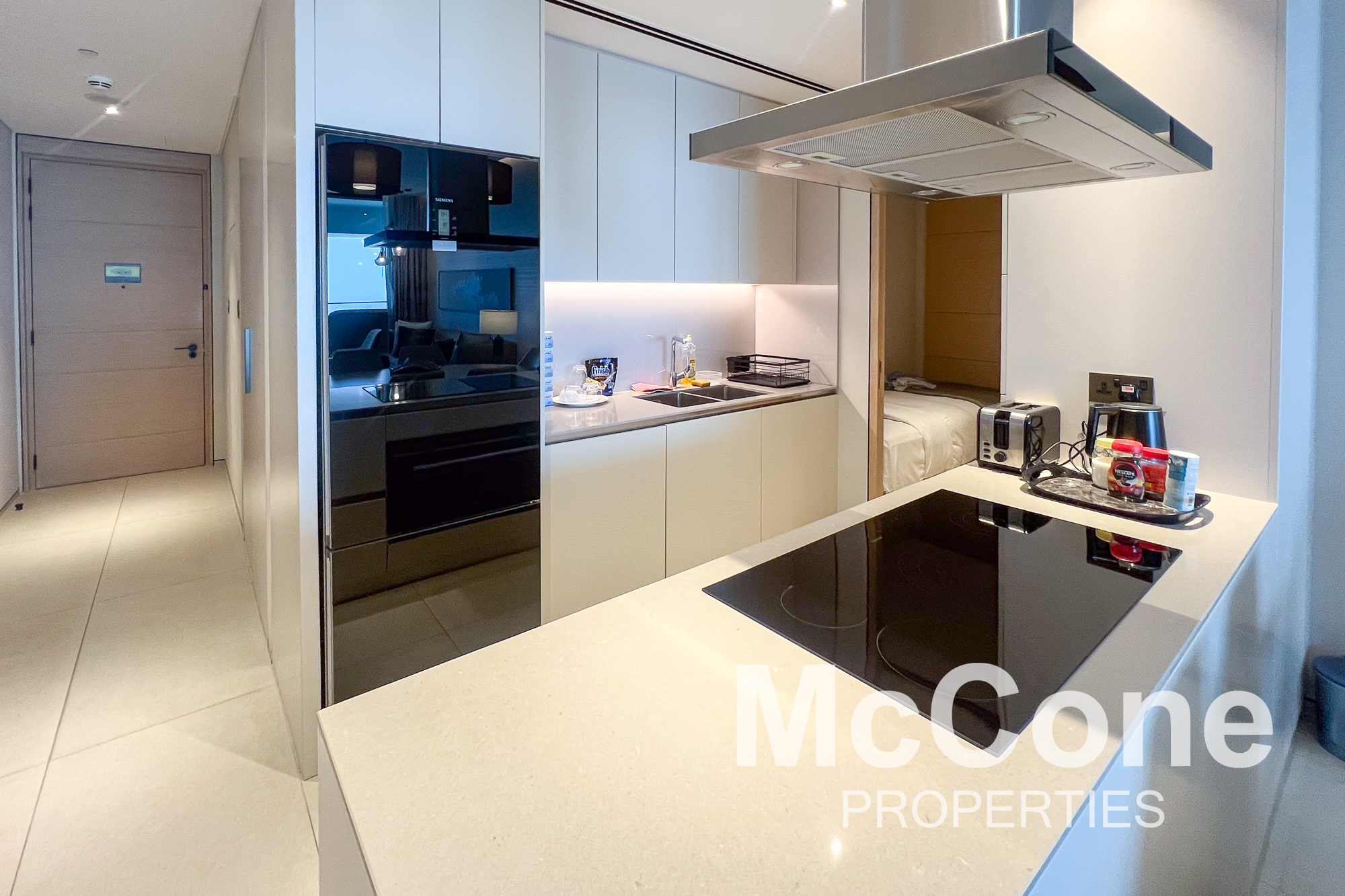 3 Bedroom Apartment for Rent in Jumeirah Gate Tower 2, Jumeirah Beach Residence — photo 5 of 22