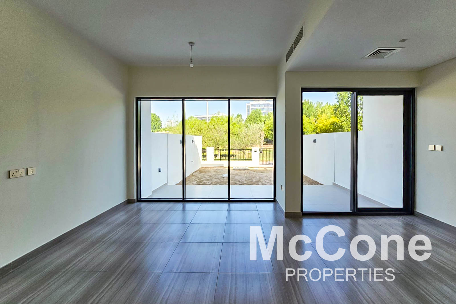 3 Bedroom Villa for Rent in Trinity, DAMAC Hills — photo 2 of 19