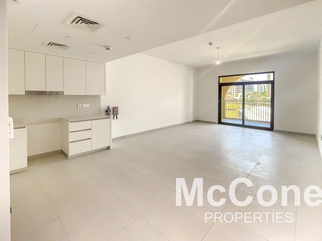 1 Bedroom Apartment for Rent in Jadeel, Umm Suqeim