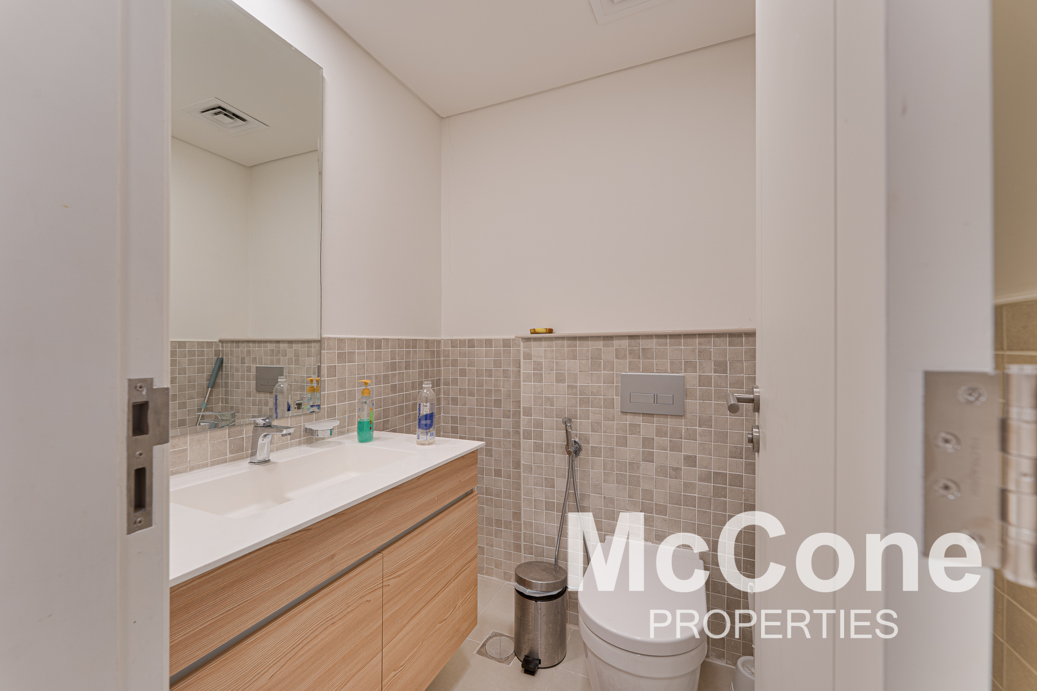 3 Bedroom Apartment for Rent in Al Andalus Tower E, Jumeirah Golf Estates — photograph 12 of 17
