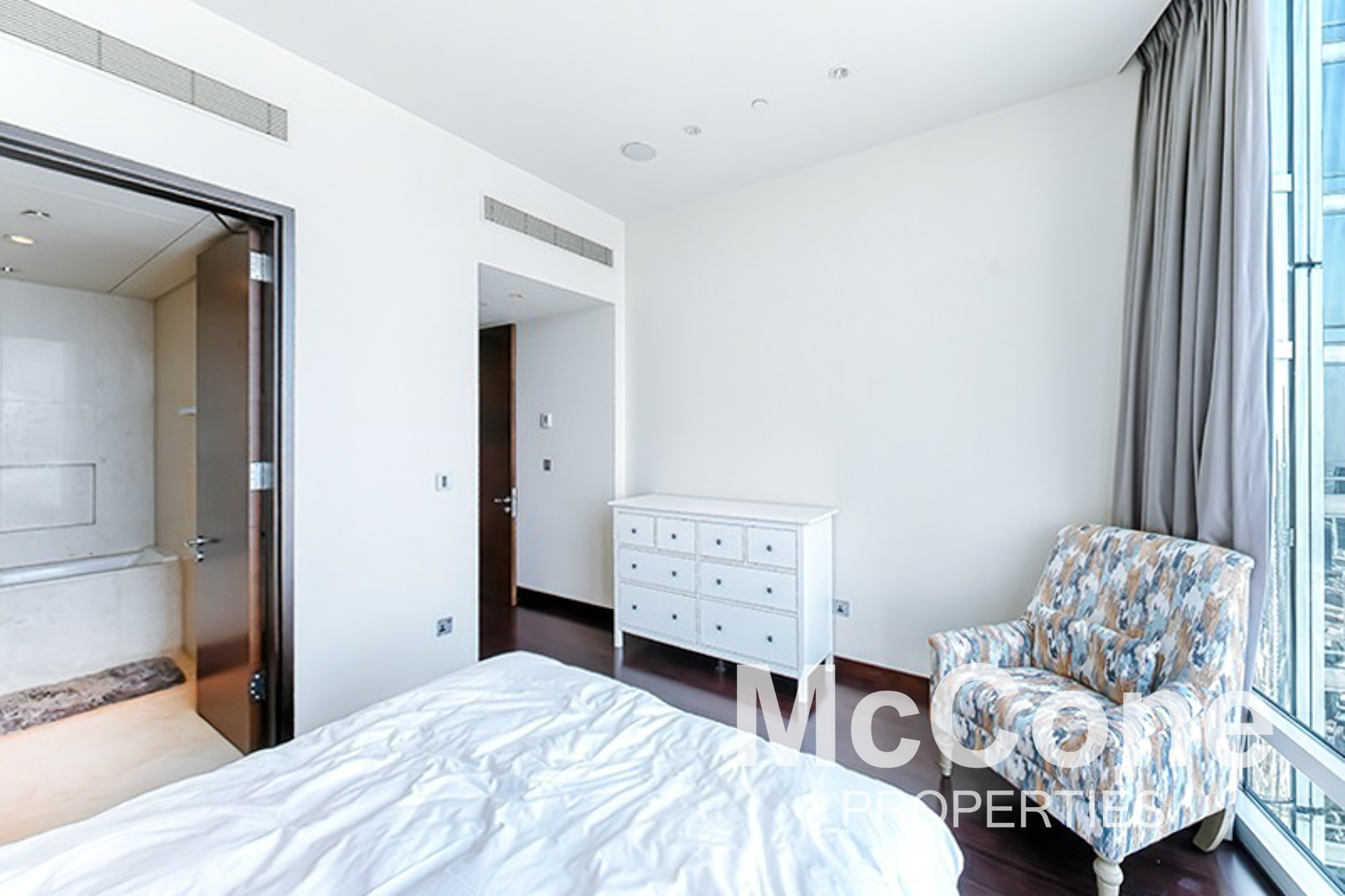 2 Bedroom Apartment for Rent in Burj Khalifa, Downtown Dubai — photograph 10 of 16