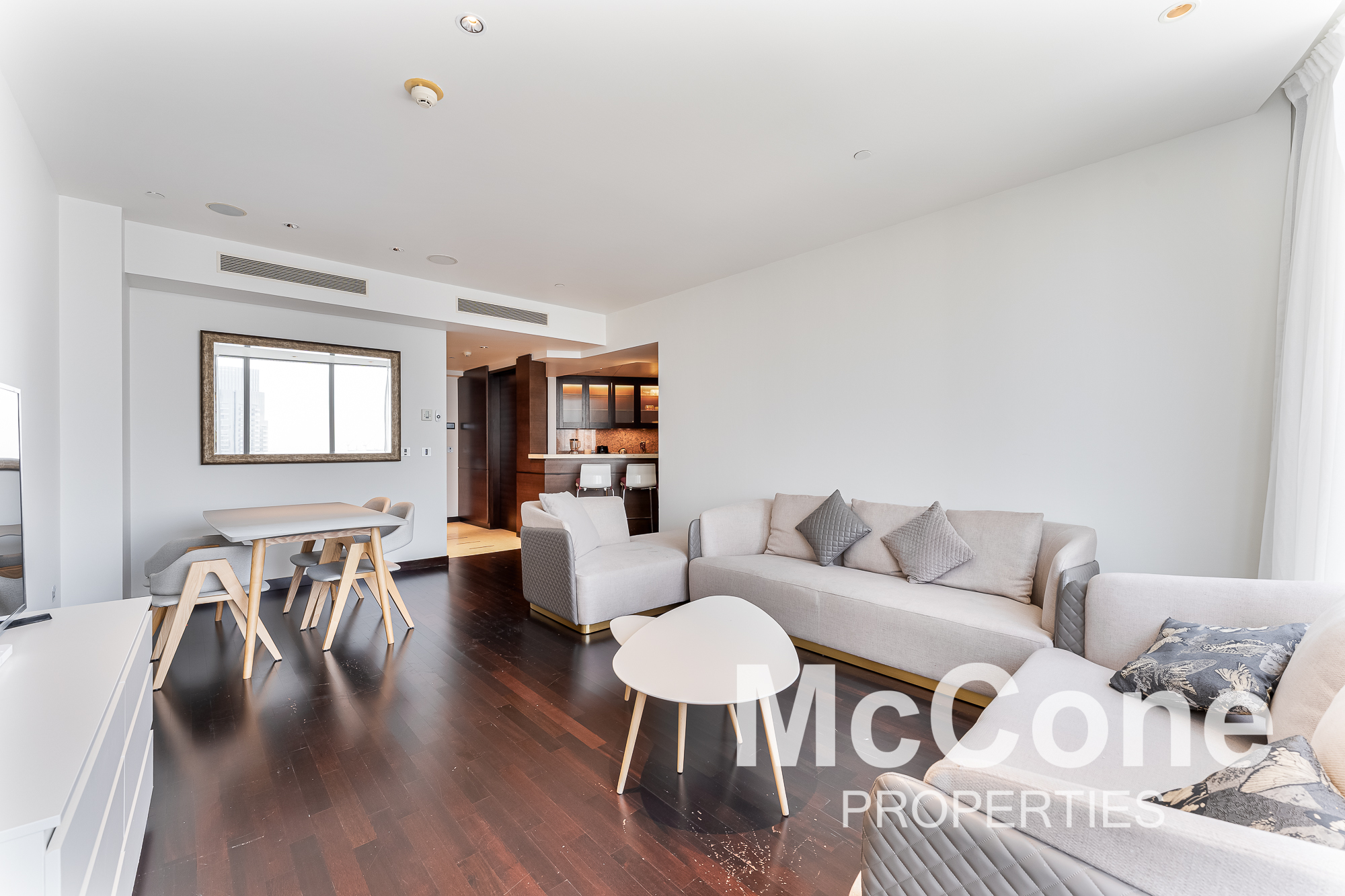1 Bedroom Apartment for Rent in Burj Khalifa, Downtown Dubai — photo 2 of 18