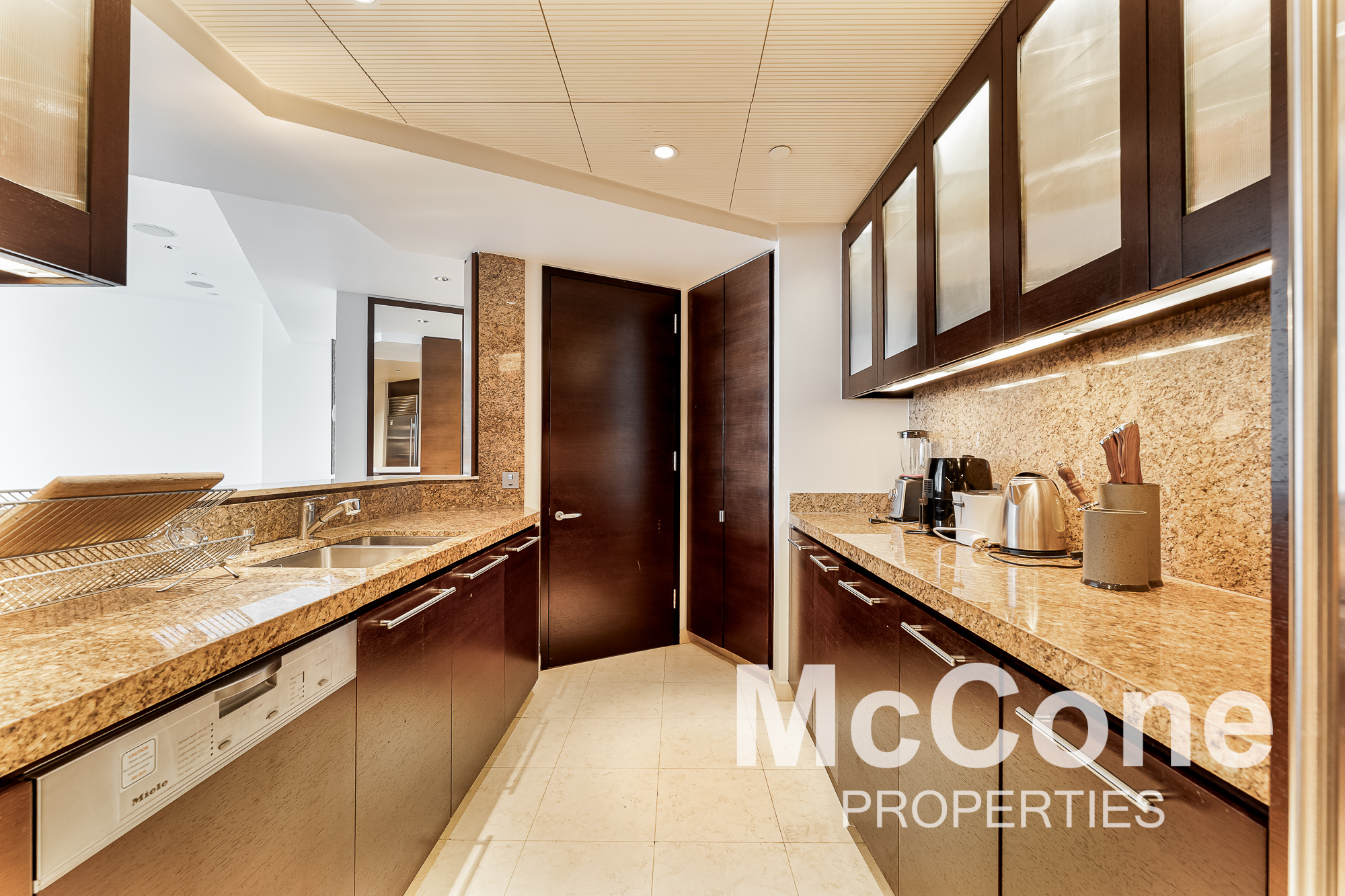 1 Bedroom Apartment for Rent in Burj Khalifa, Downtown Dubai — photo 6 of 18