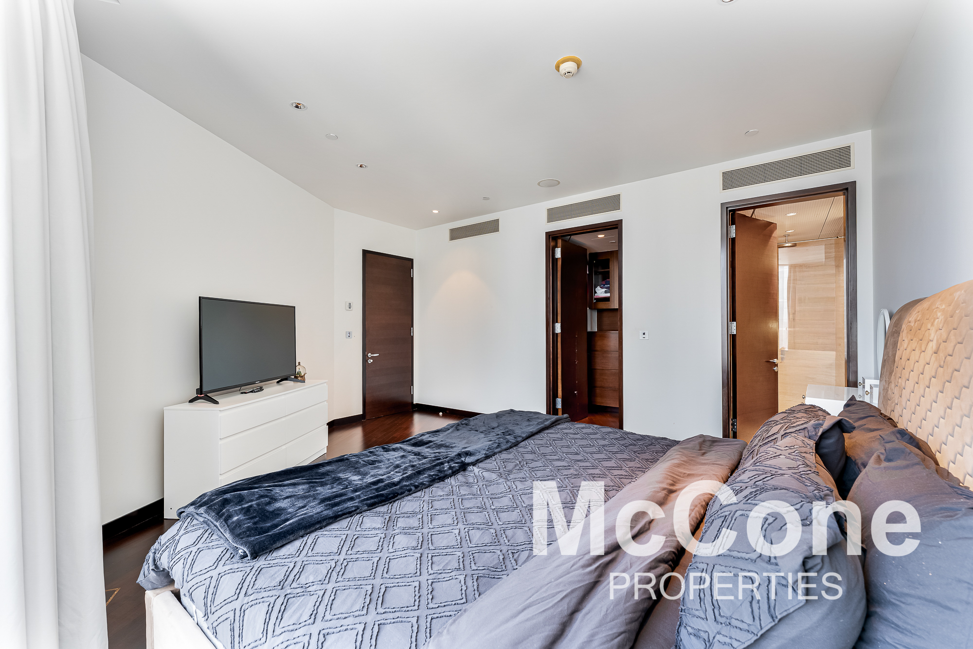 1 Bedroom Apartment for Rent in Burj Khalifa, Downtown Dubai — photograph 18 of 18
