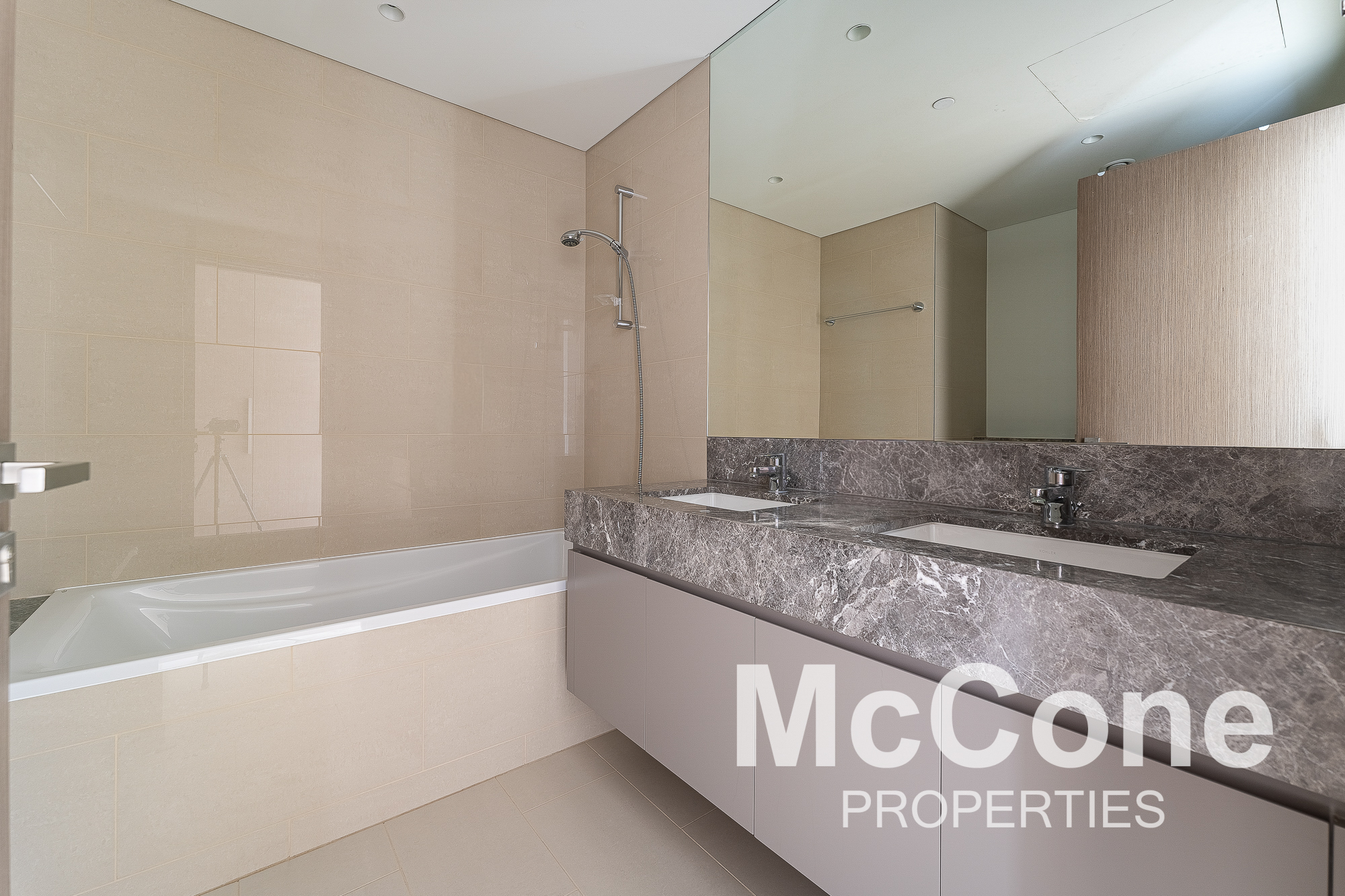 2 Bedroom Apartment for Rent in Act One, Downtown Dubai — photograph 13 of 19