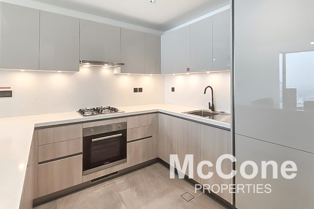 2 Bedroom Apartment for Rent in The Crest Tower A, Mohammed Bin Rashid City — photo 2 of 14