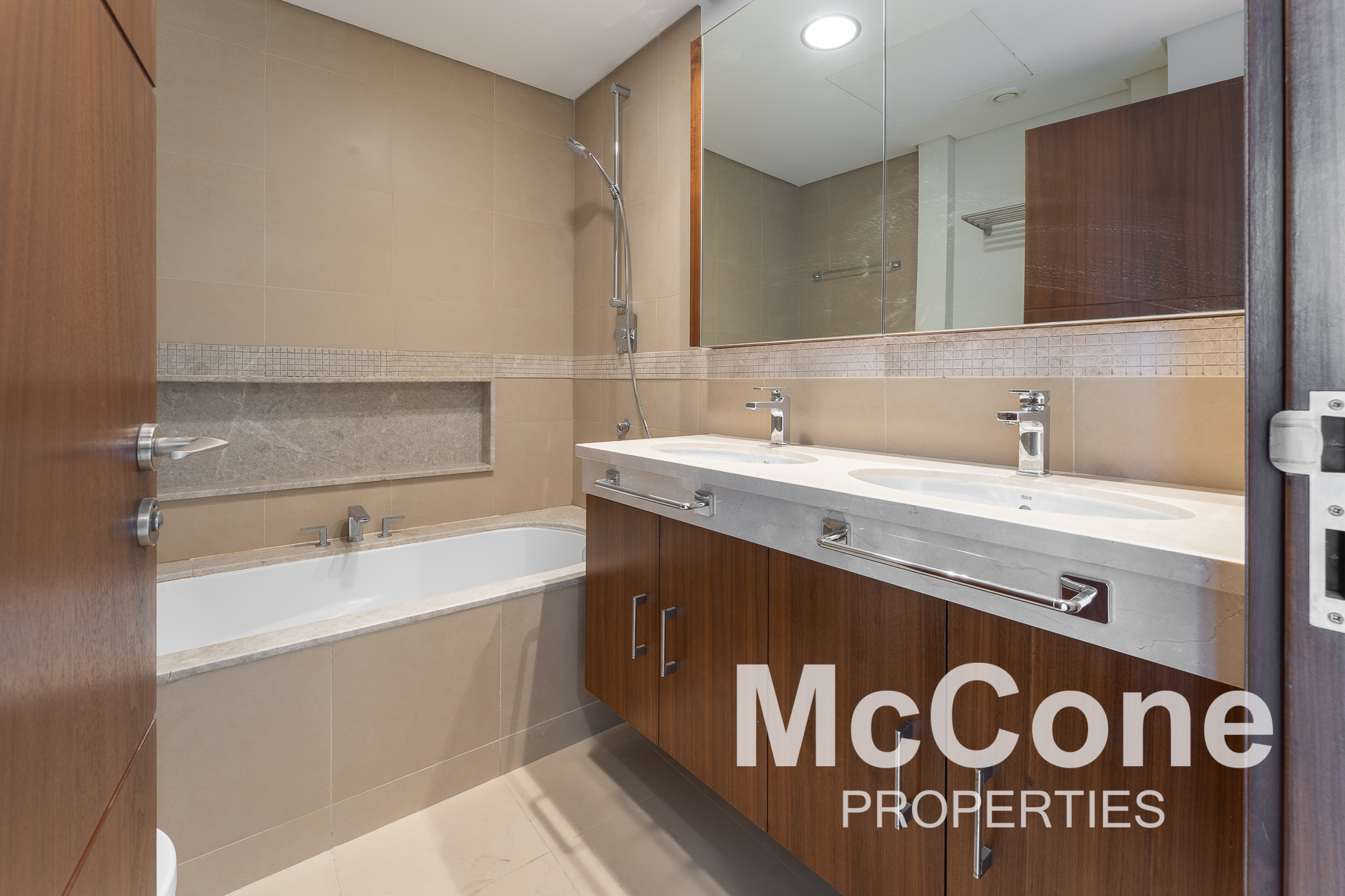 3 Bedroom Apartment for Rent in Burj Vista 1, Downtown Dubai — photograph 21 of 30