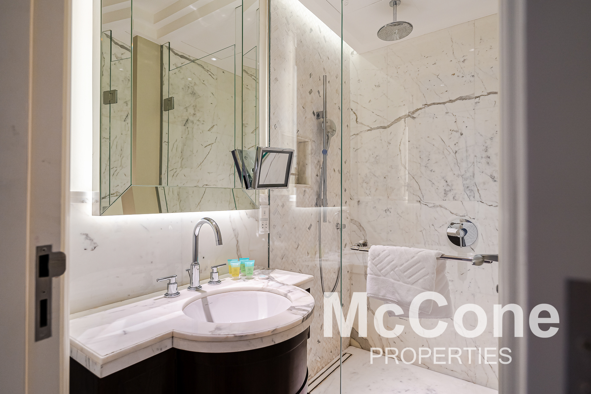 4 Bedroom Apartment for Rent in Kempinski BLVD, Downtown Dubai — photograph 23 of 30
