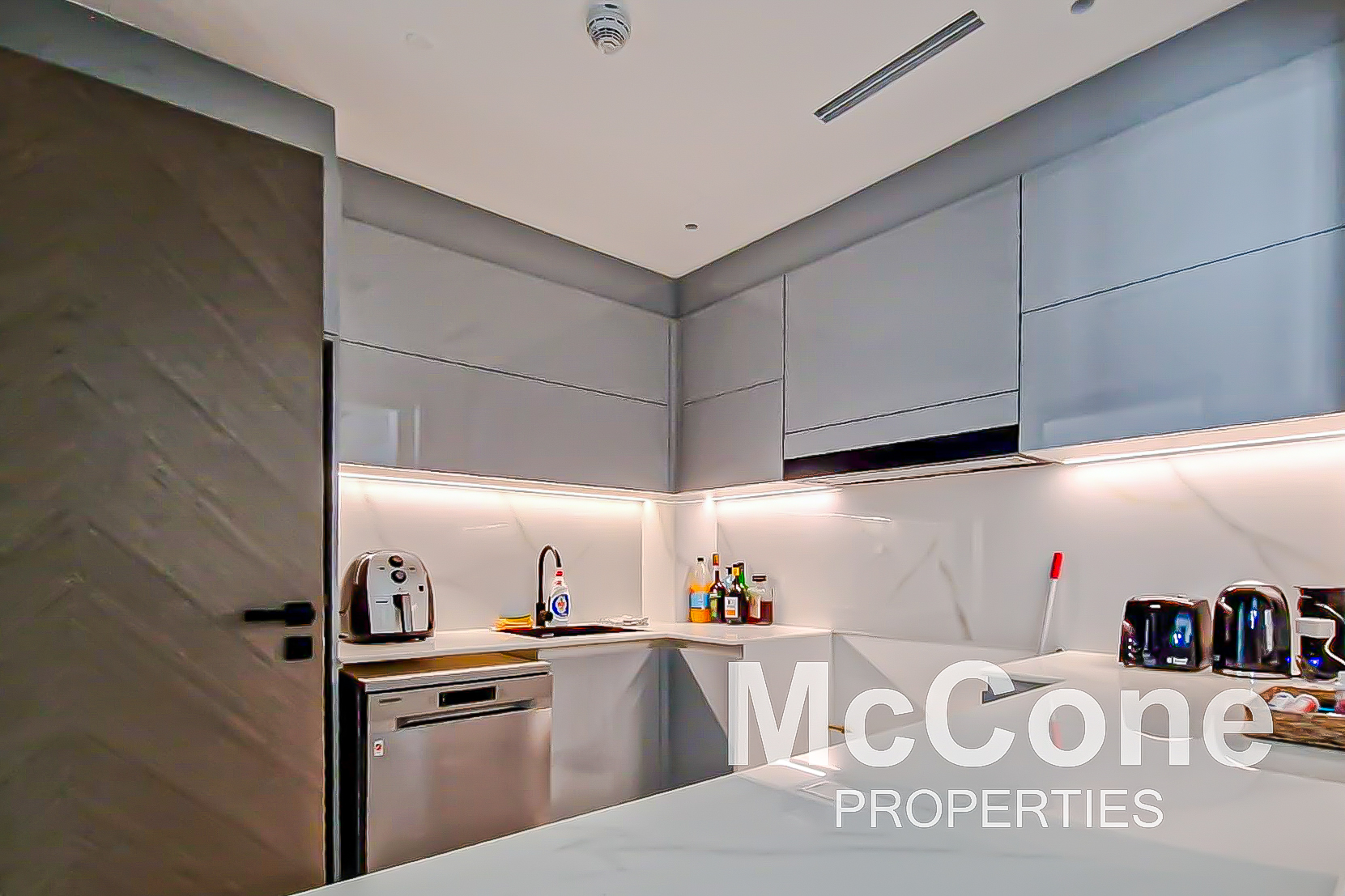 3 Bedroom Apartment for Rent in Binghatti Creek, Al Jaddaf — photo 2 of 11