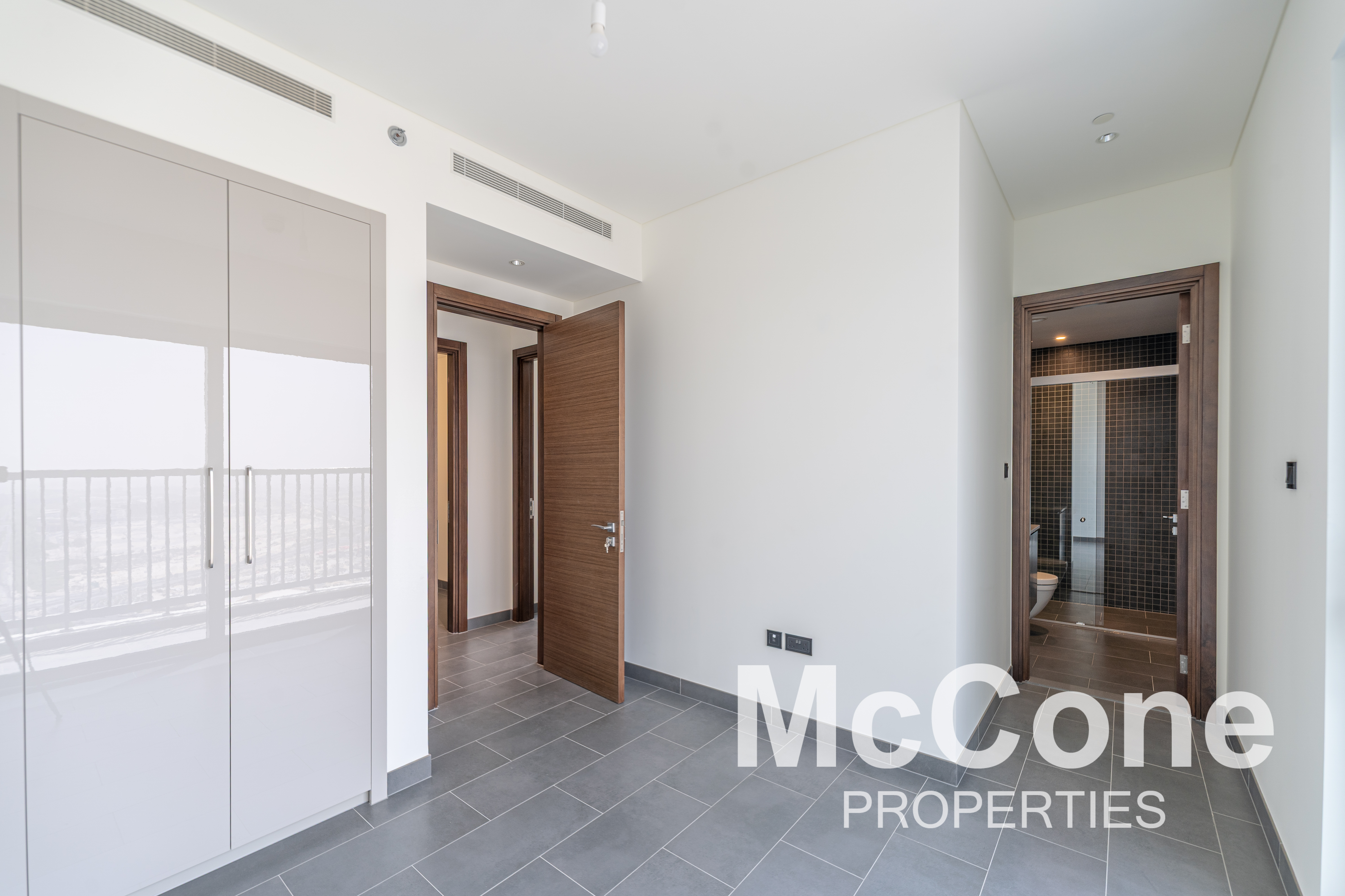 2 Bedroom Apartment for Rent in The Crest Tower B, Mohammed Bin Rashid City — photo 7 of 16