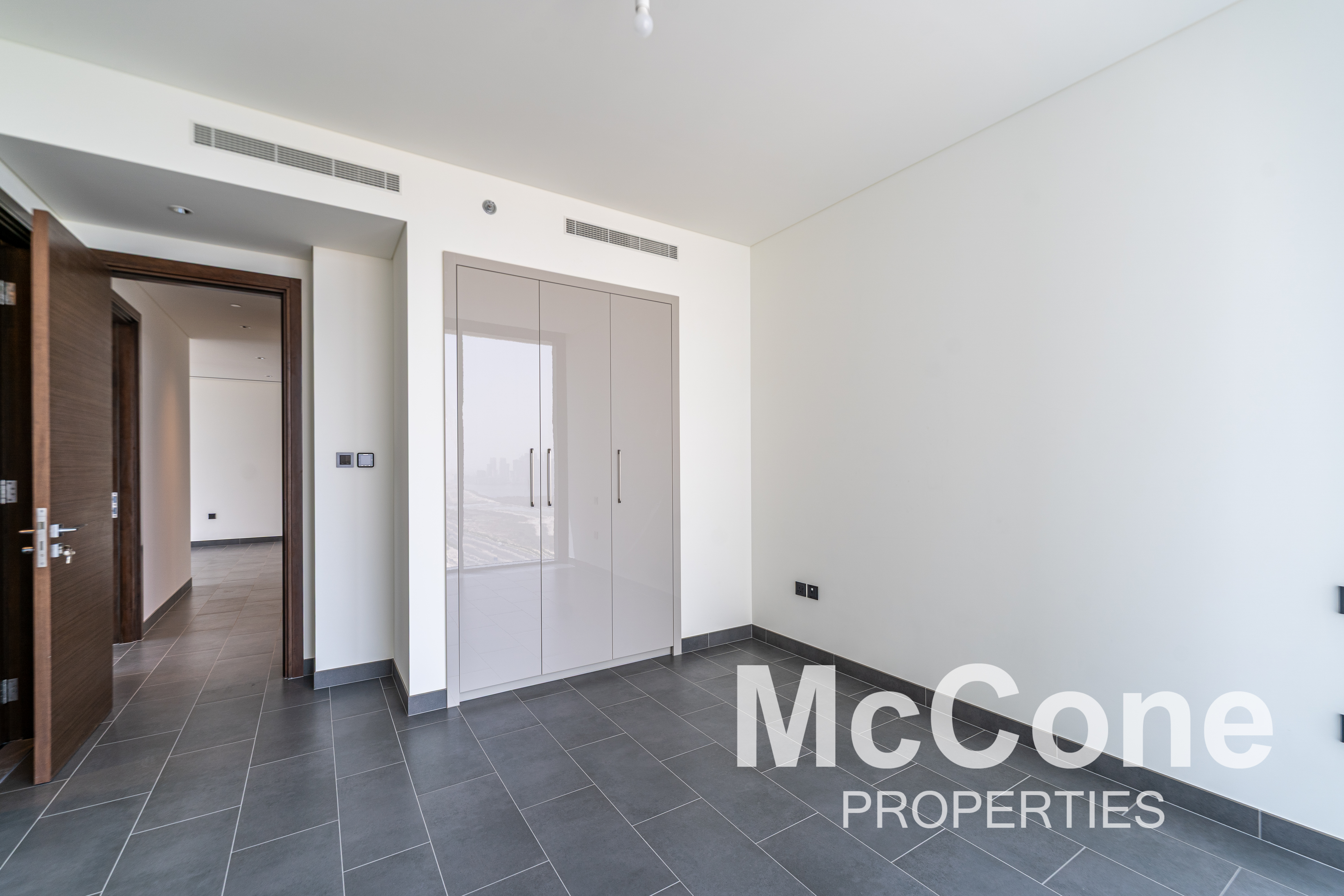 2 Bedroom Apartment for Rent in The Crest Tower B, Mohammed Bin Rashid City — photo 9 of 16