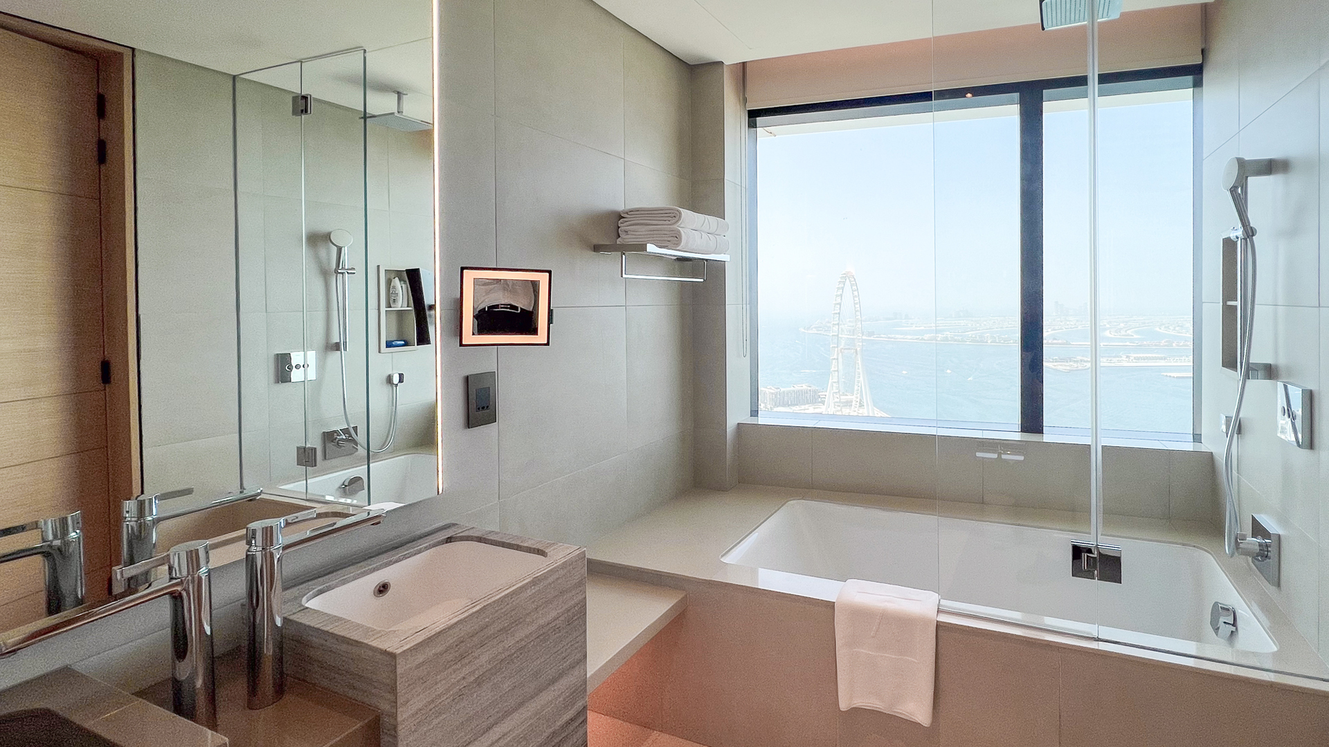 3 Bedroom Apartment for Rent in Jumeirah Gate Tower 2, Jumeirah Beach Residence — photograph 15 of 20