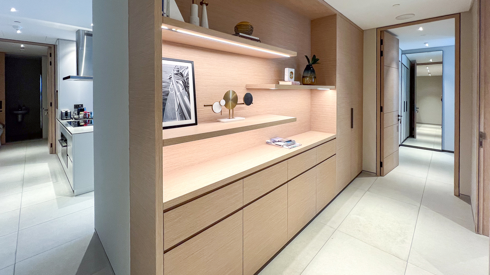 3 Bedroom Apartment for Rent in Jumeirah Gate Tower 2, Jumeirah Beach Residence — photo 4 of 20