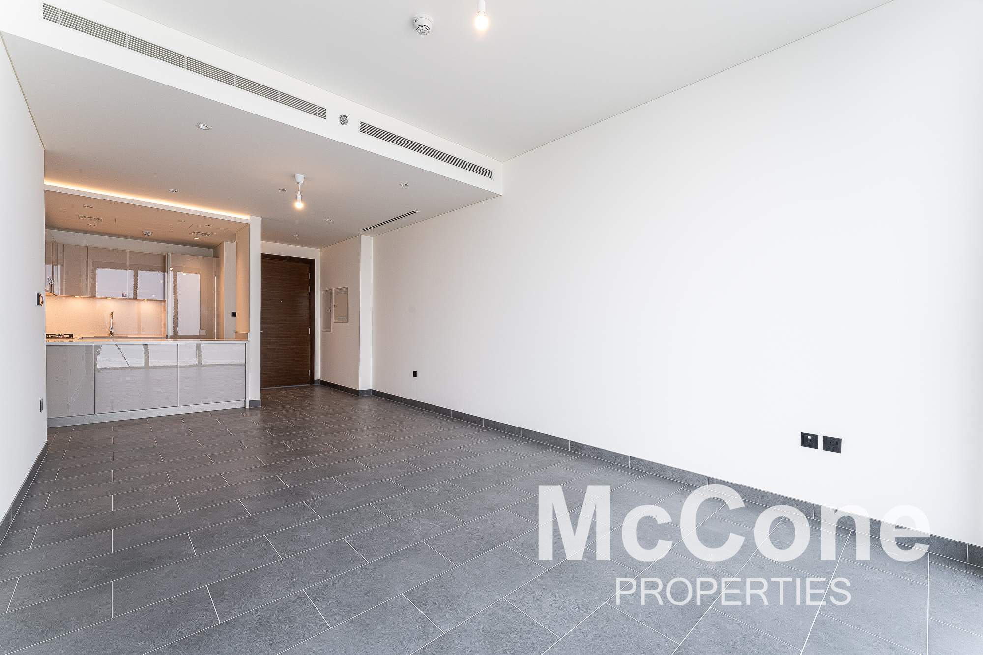 2 Bedroom Apartment for Rent in The Crest Tower B, Mohammed Bin Rashid City — photo 2 of 17
