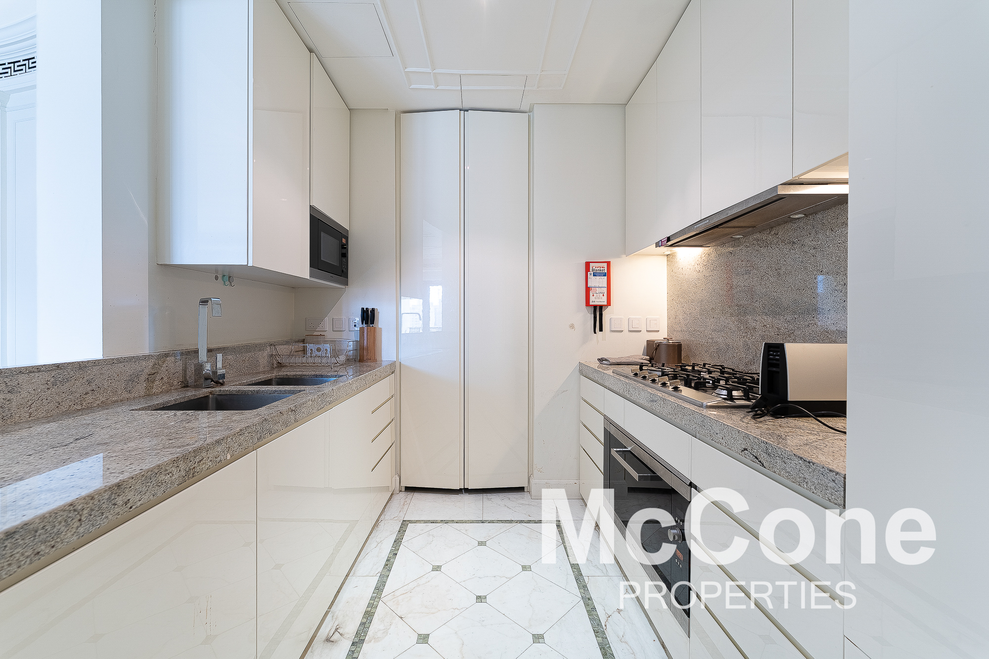 2 Bedroom Apartment for Rent in Palazzo Versace, Culture Village — photo 5 of 23